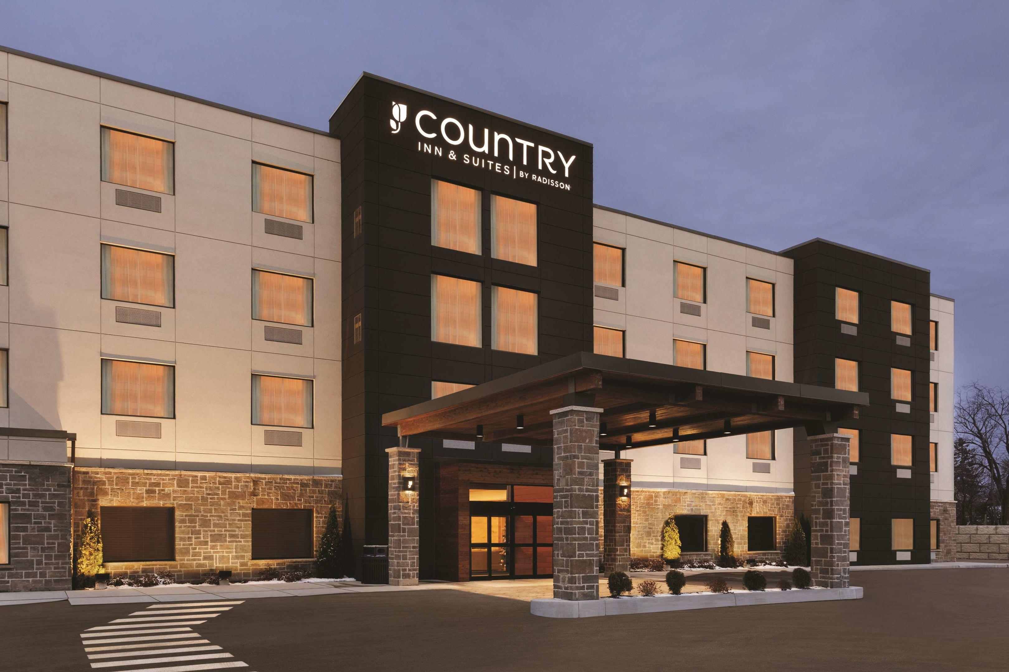 Country Inn & Suites by Radisson, Belleville, ON — photo 4