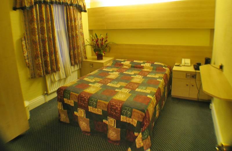 Park Avenue J Hotel Hyde Park — photo 4