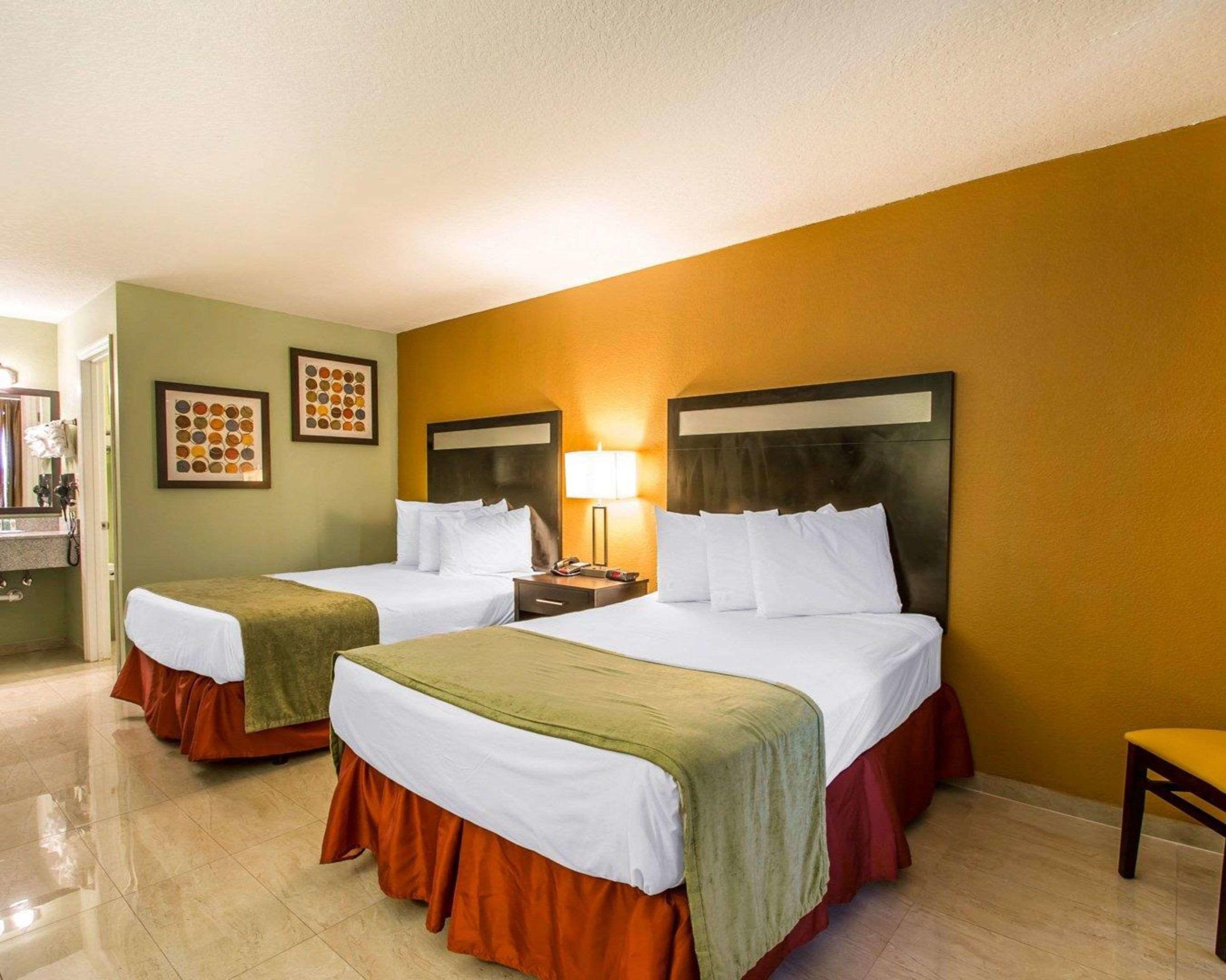 Quality Inn Maingate South — photo 5