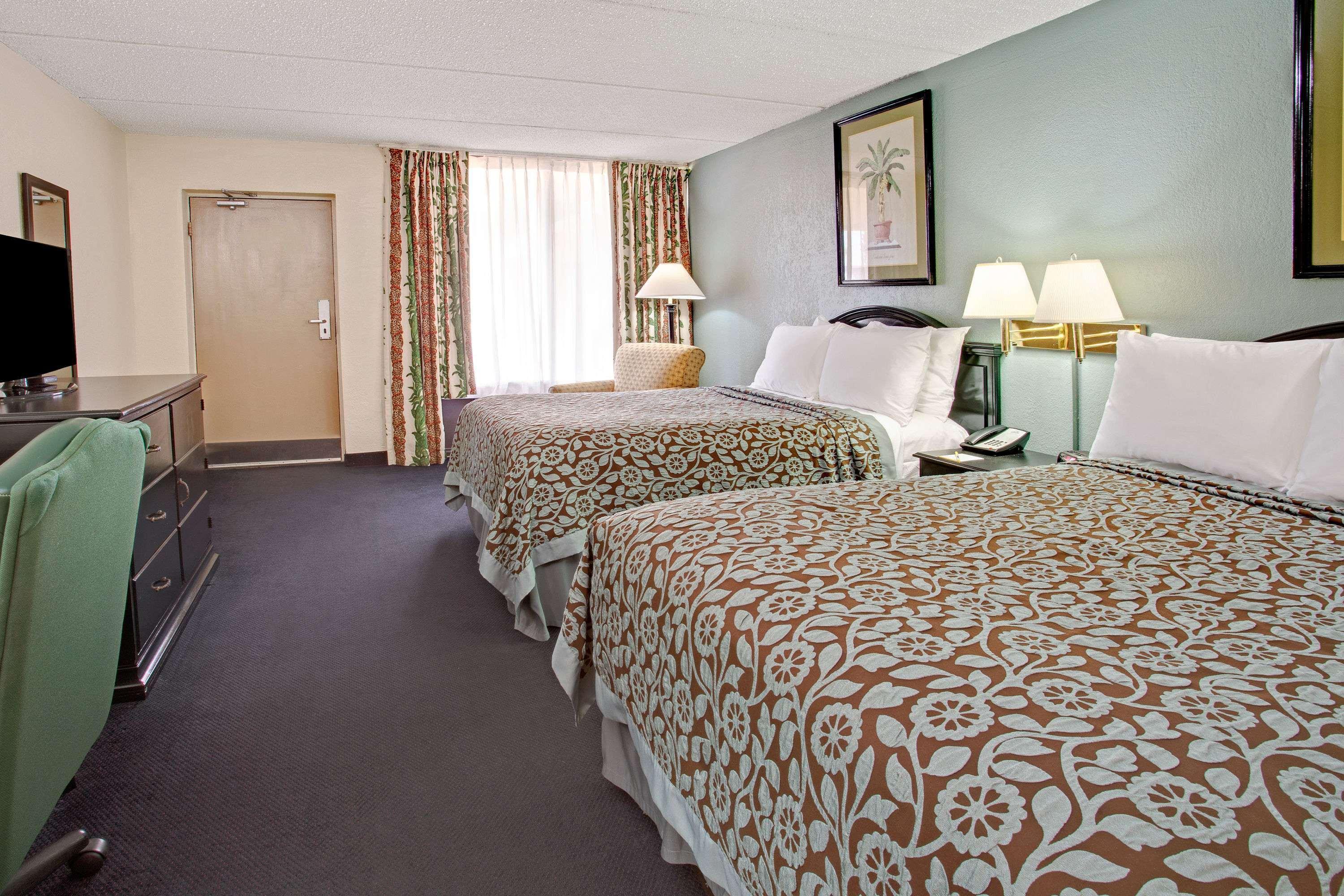 Days Inn Orlando - Florida Mall — photo 4