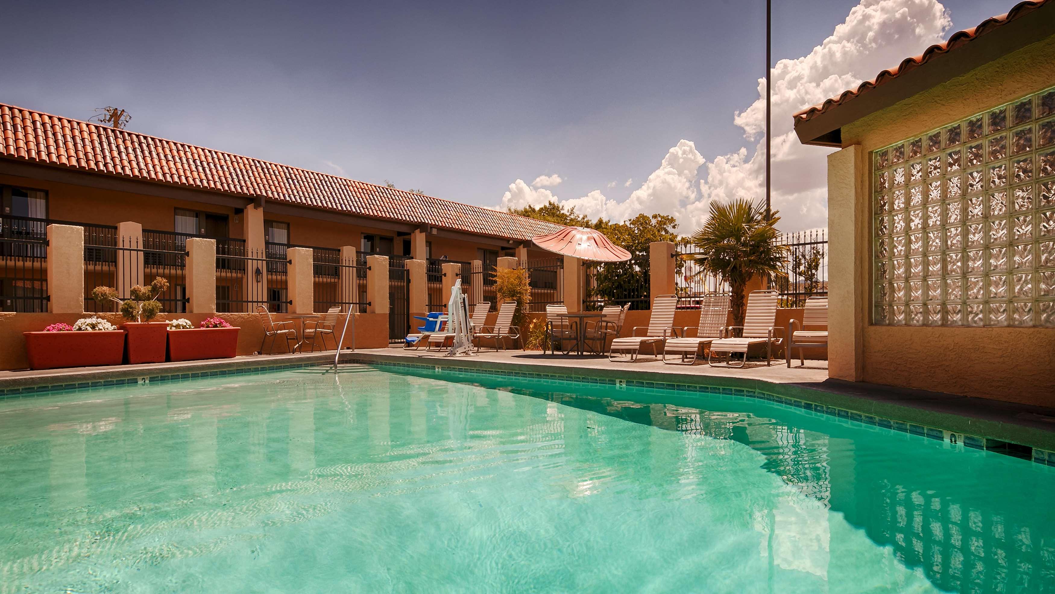 Best Western Plus A Wayfarer's Inn and Suites — photo 4