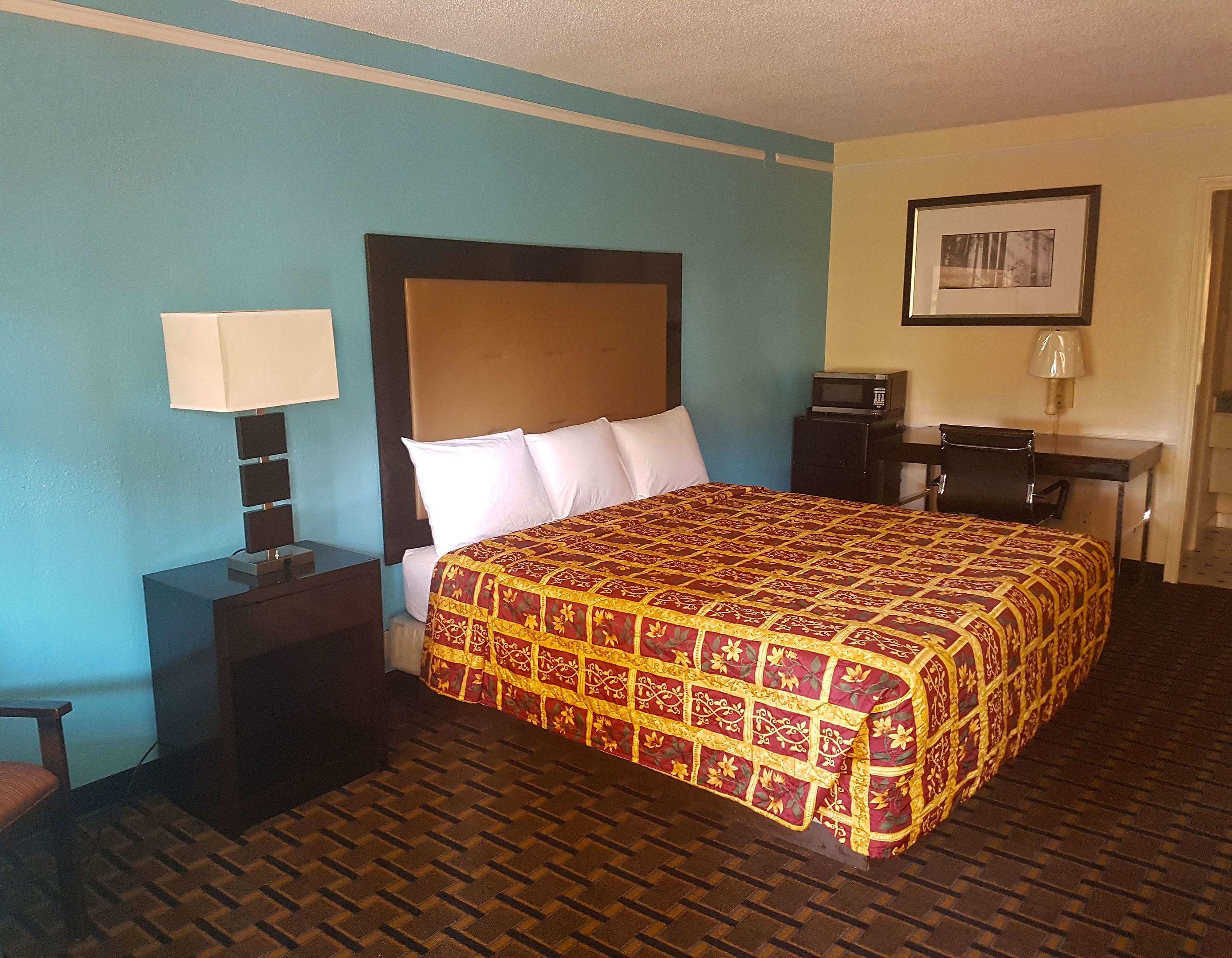 Americas Best Value Inn Charlotte — photo 4