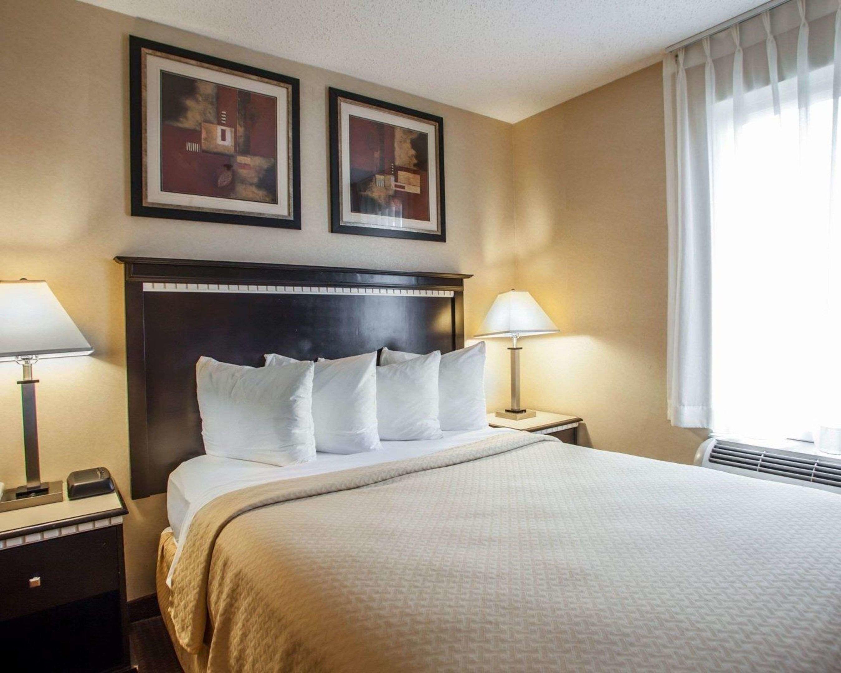 Quality Inn Aurora — photo 5
