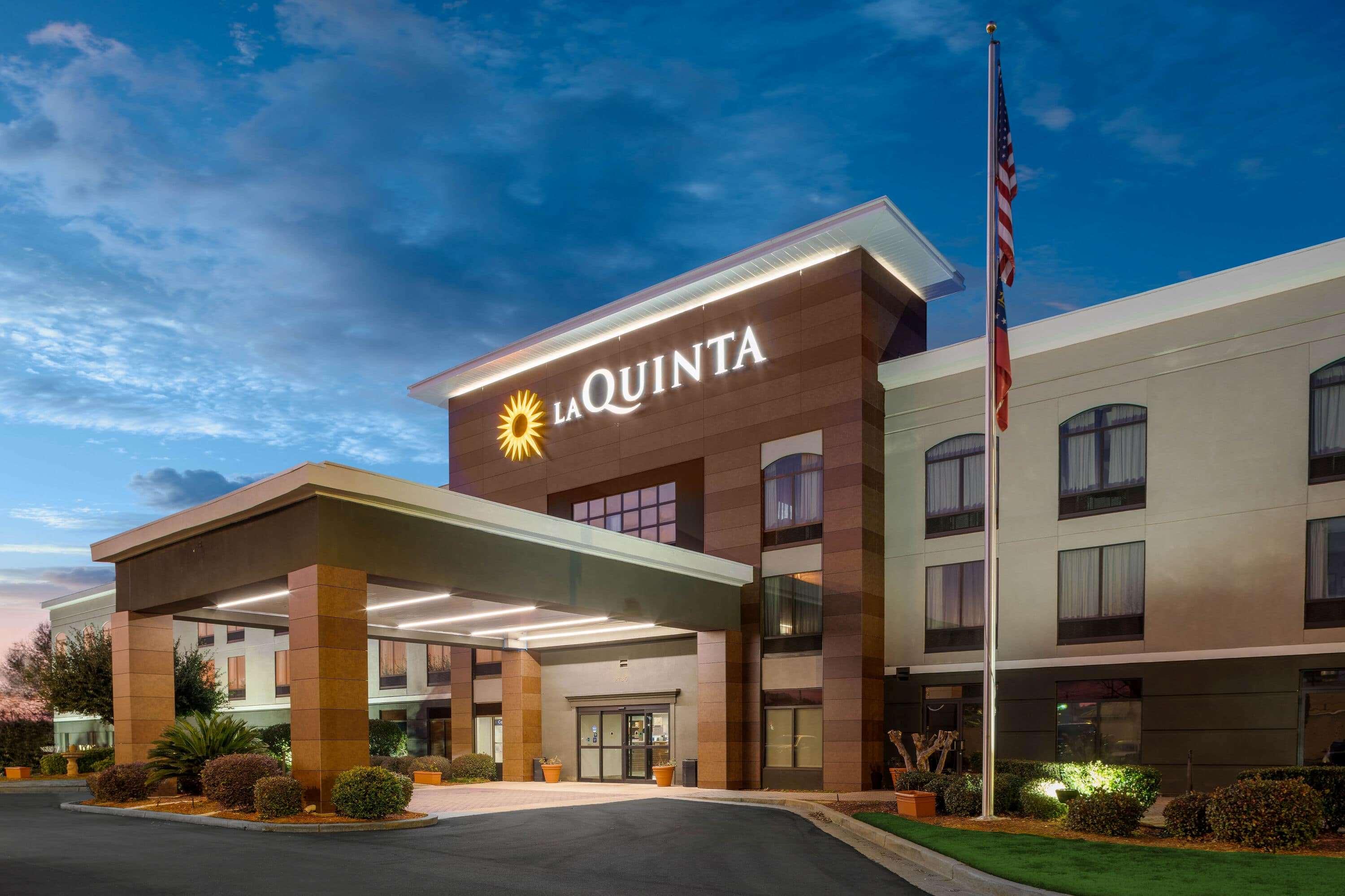 La Quinta Inn & Suites by Wyndham Albany — photo 5