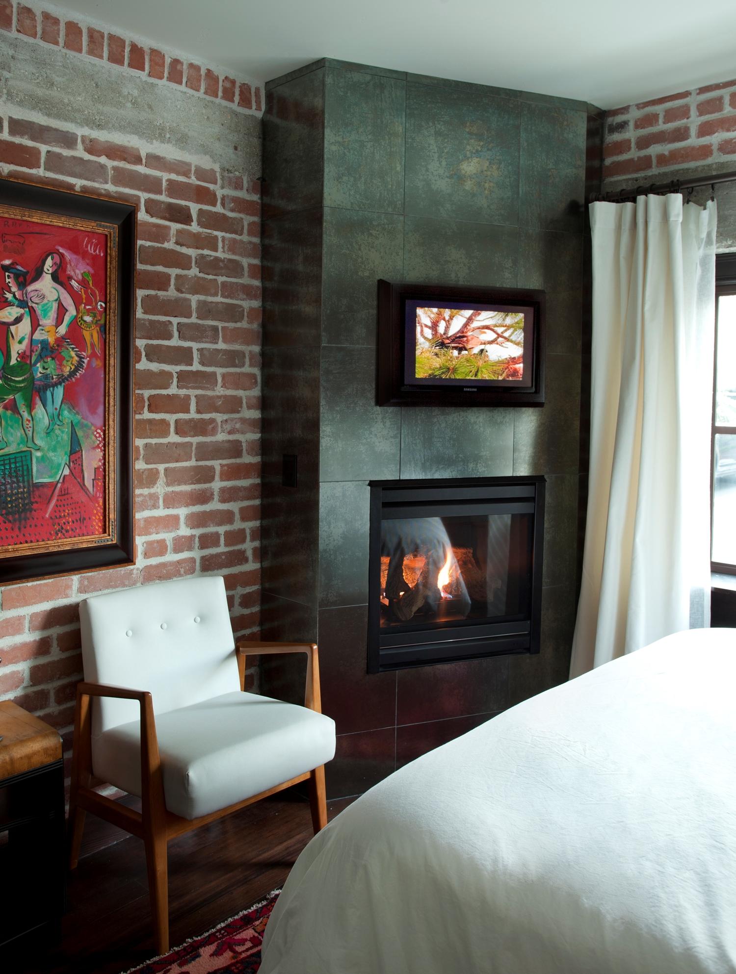 Granada Hotel & Bistro — photo 3