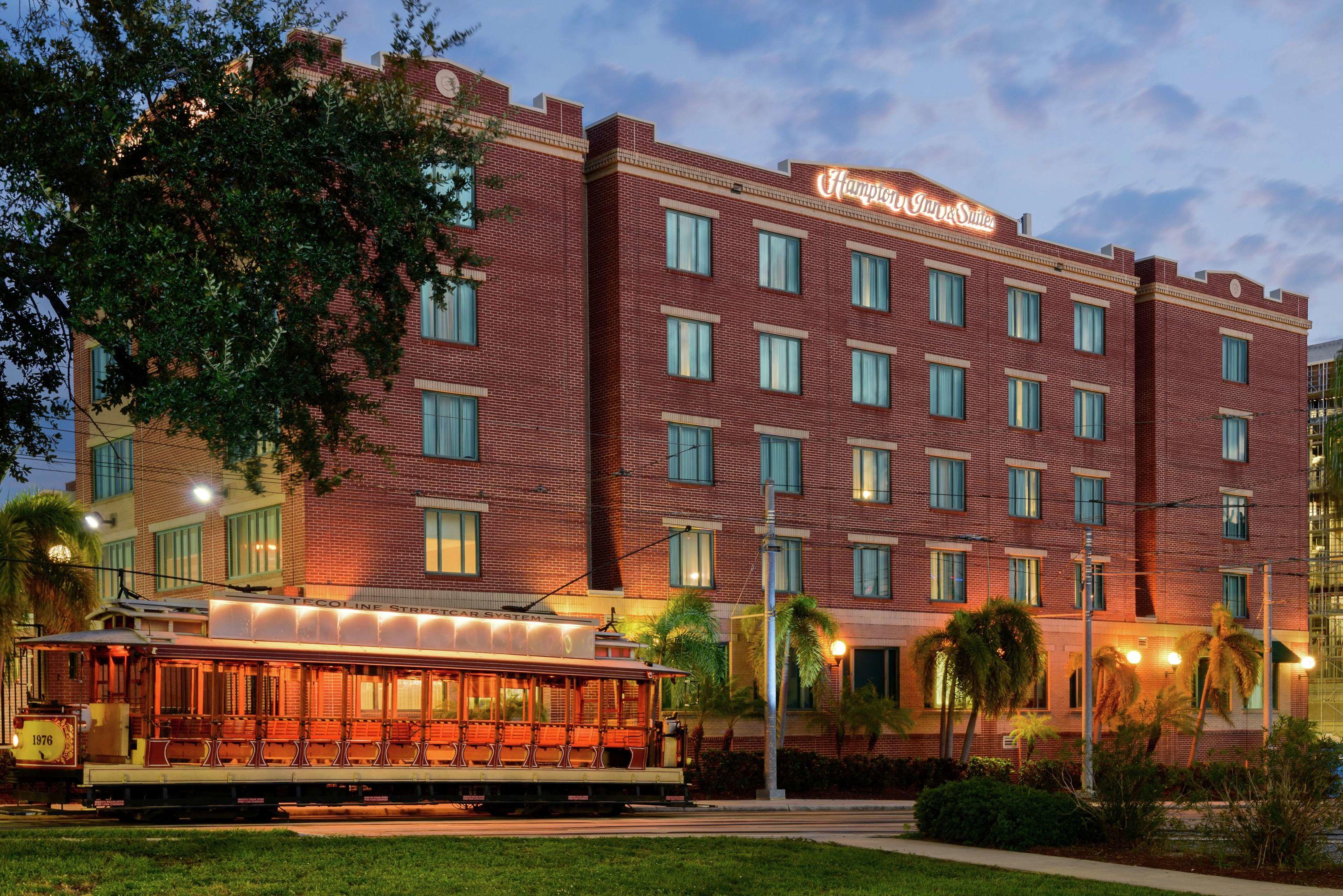 Hampton Inn and Suites Tampa/Ybor City — photo 5