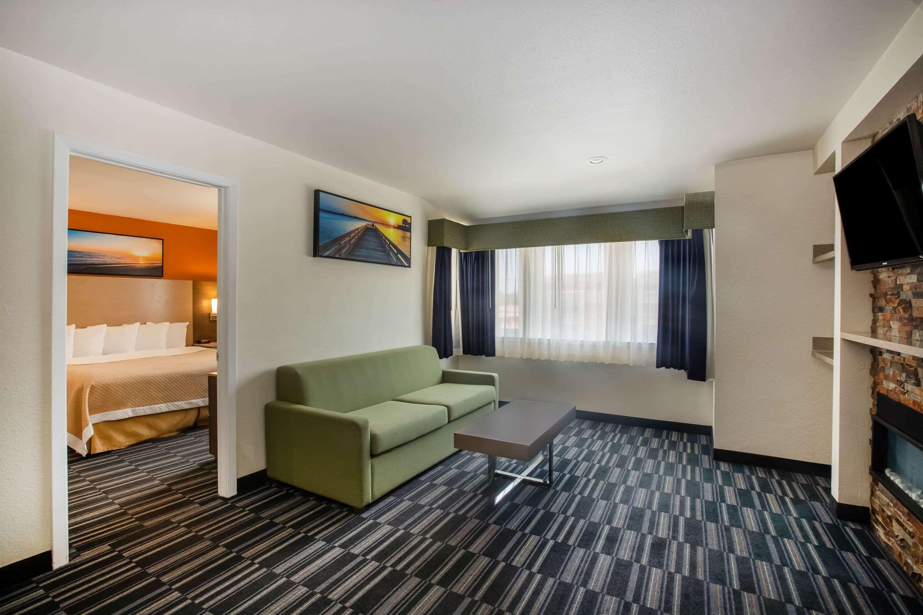 Days Inn Monterey Downtown — photo 3
