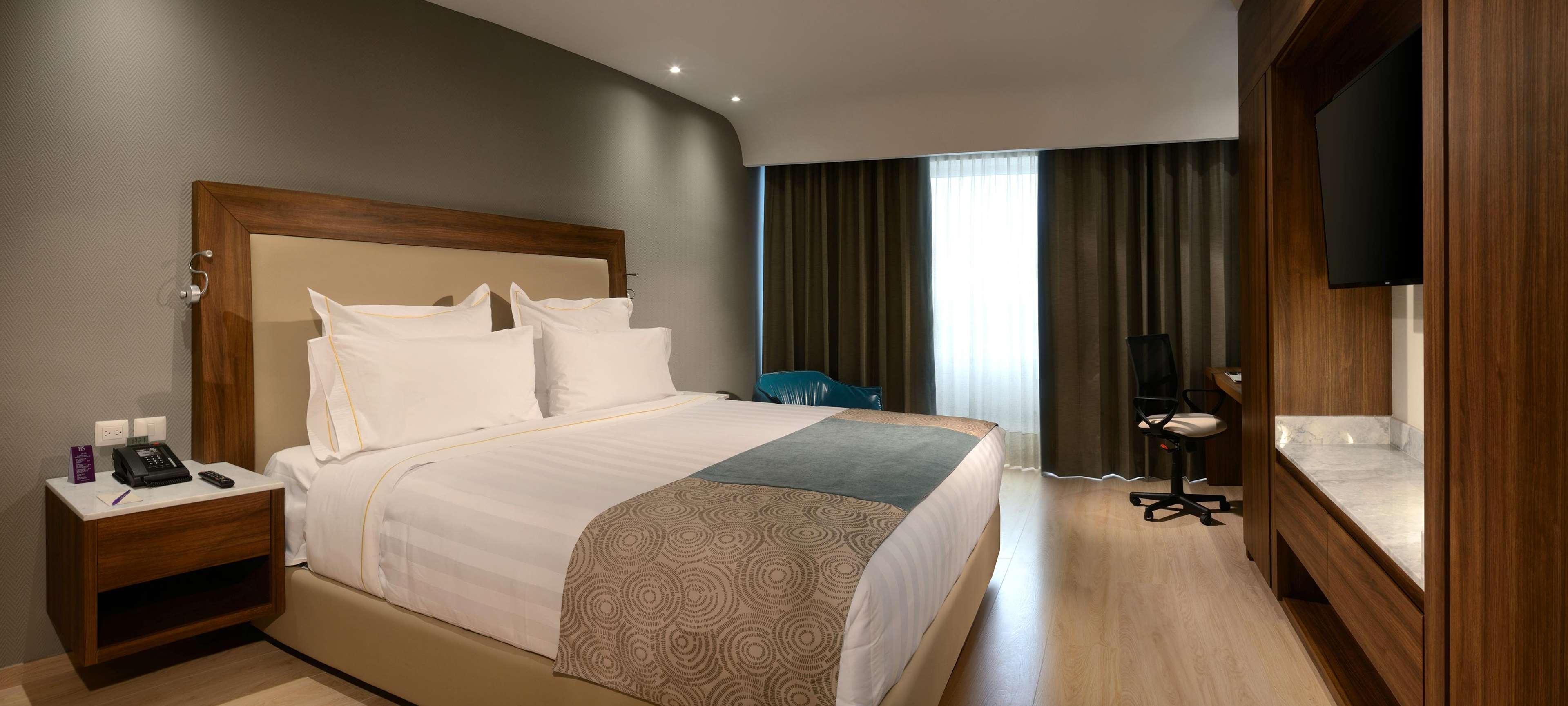 HS HOTSSON Hotel Irapuato — photo 4