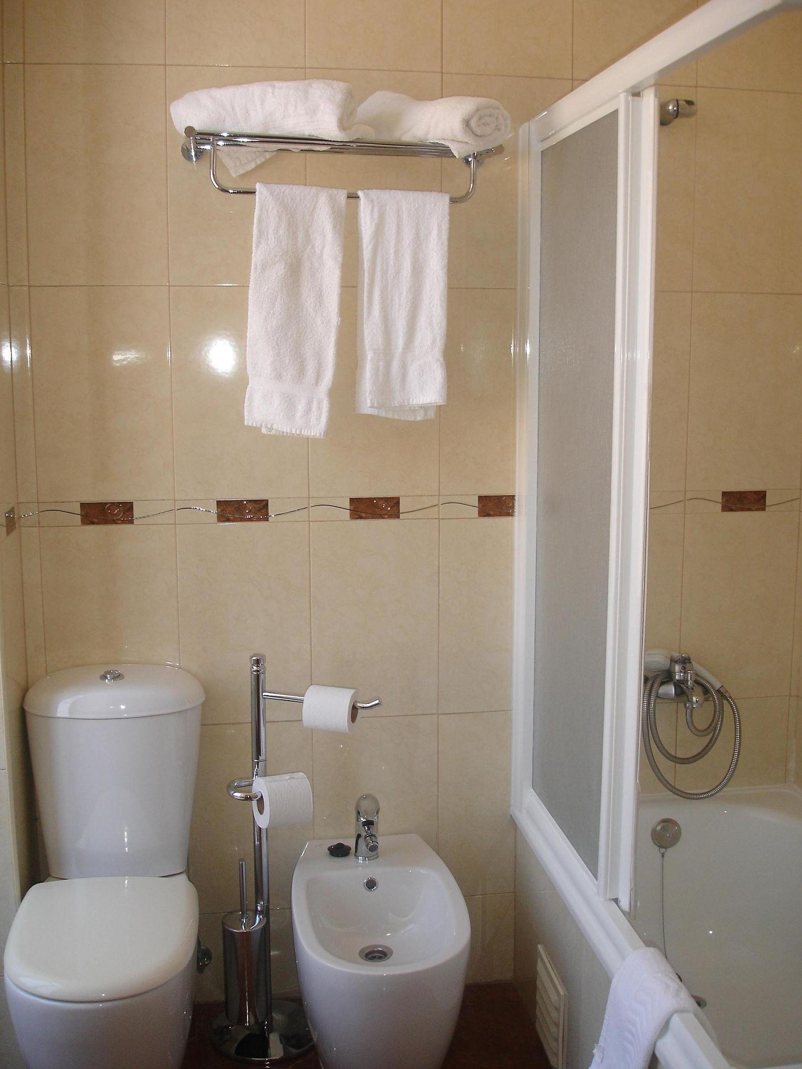Grande Pensão Residencial Alcobia — photo 3