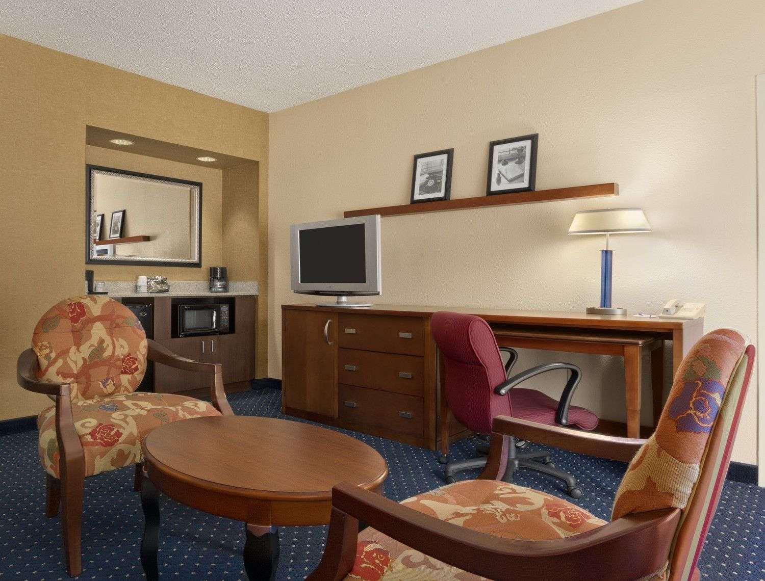Baymont Inn & Suites Northwest