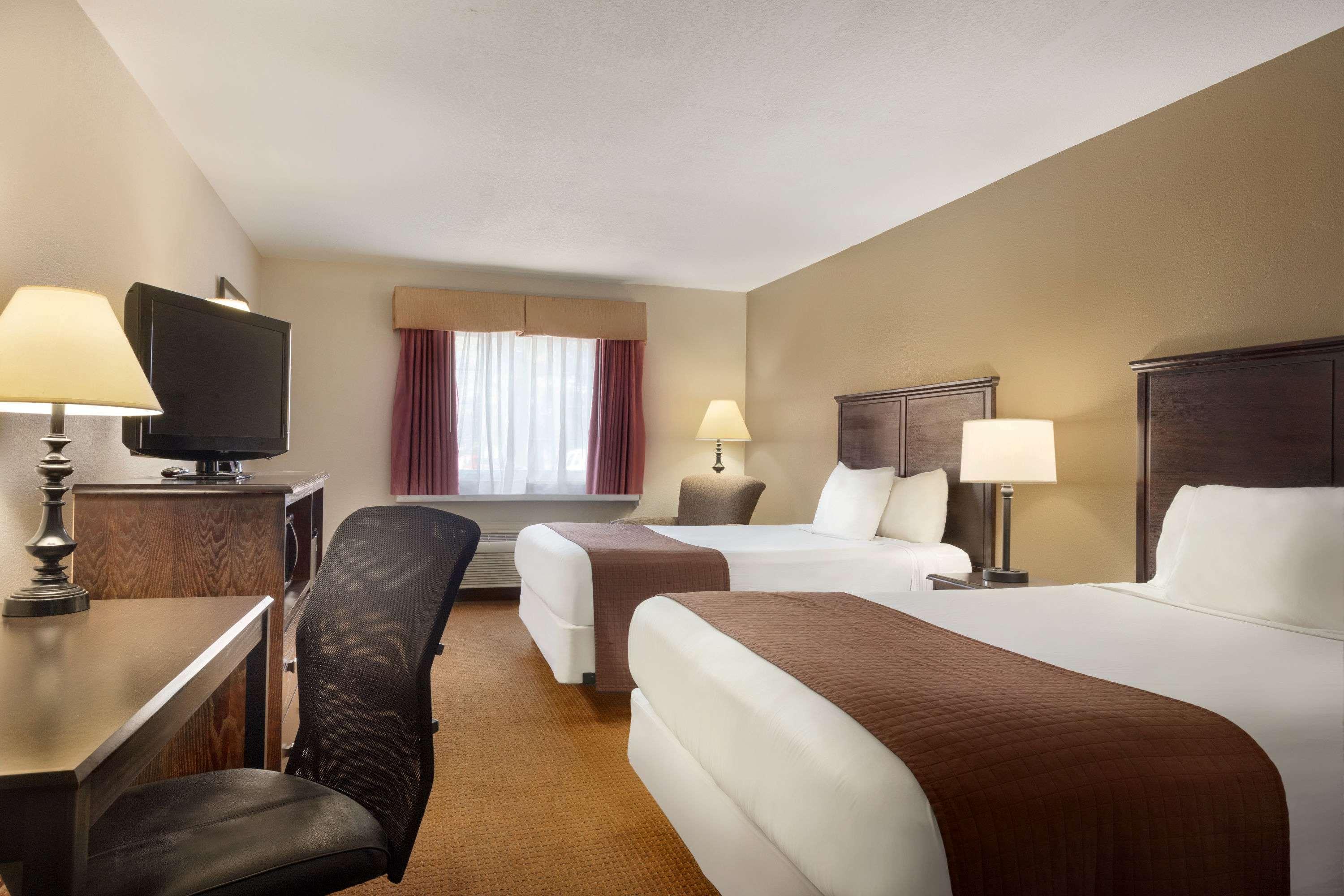 Baymont by Wyndham Kansas City — photo 4