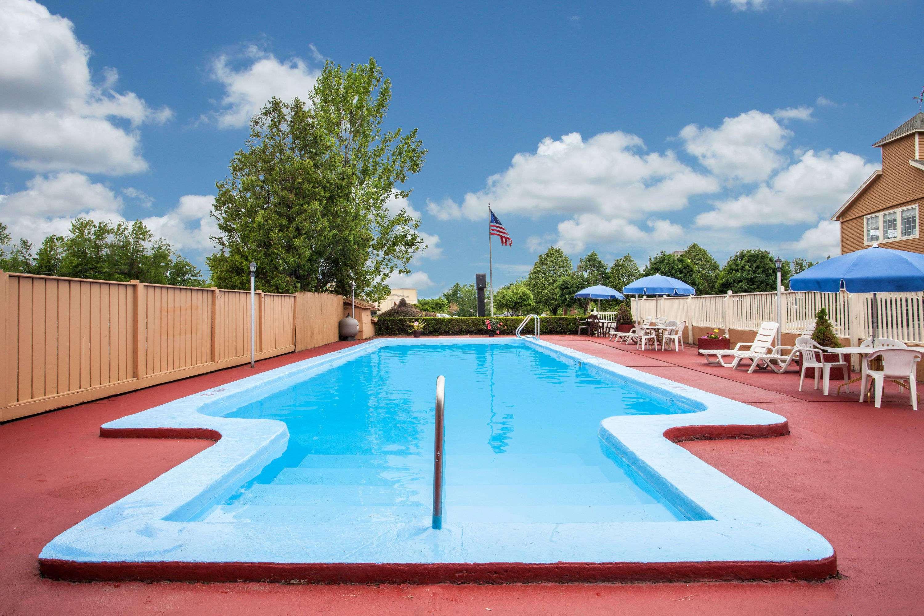 Travelodge South Burlington — photo 3