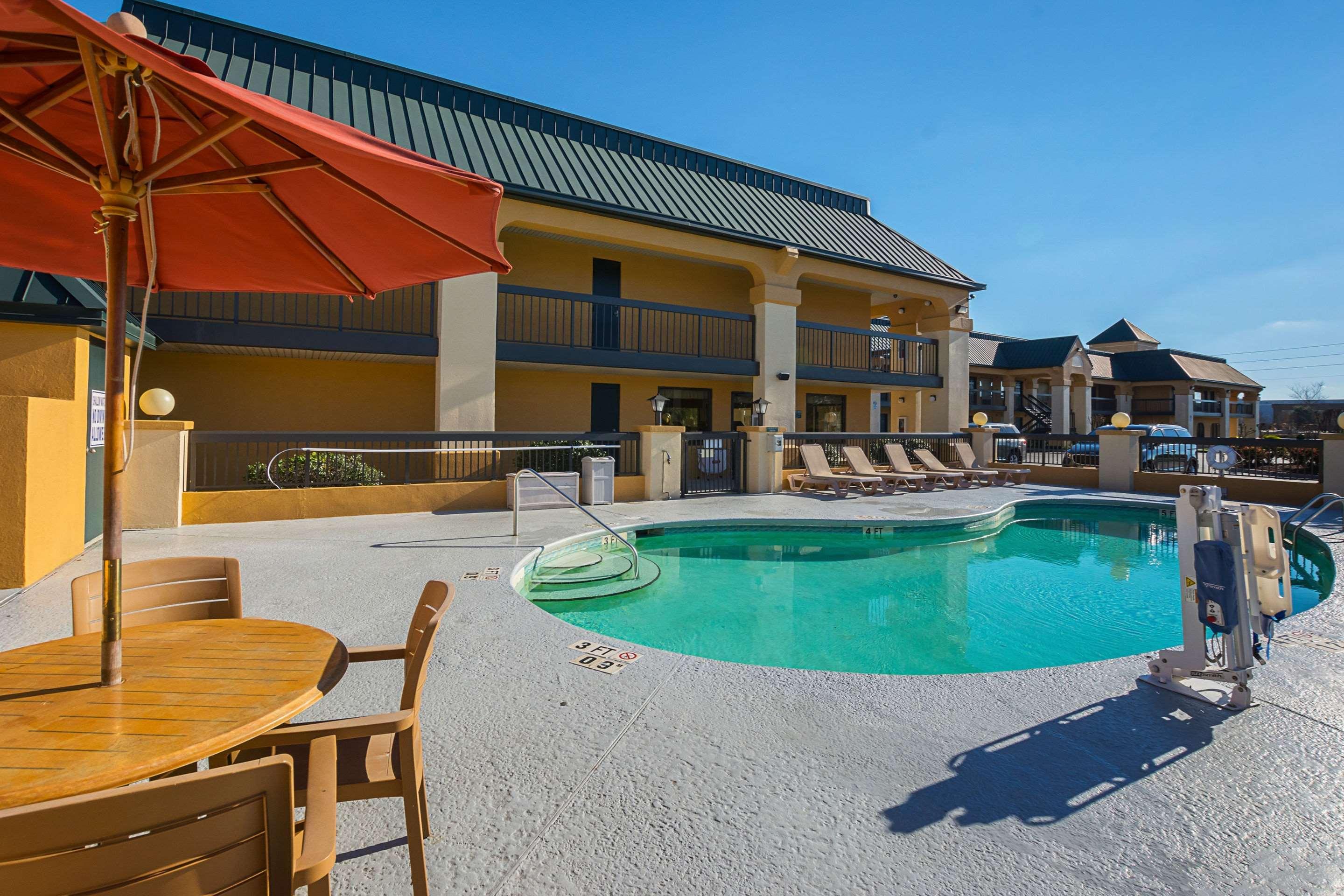 Quality Inn & Suites Civic Center — photo 5