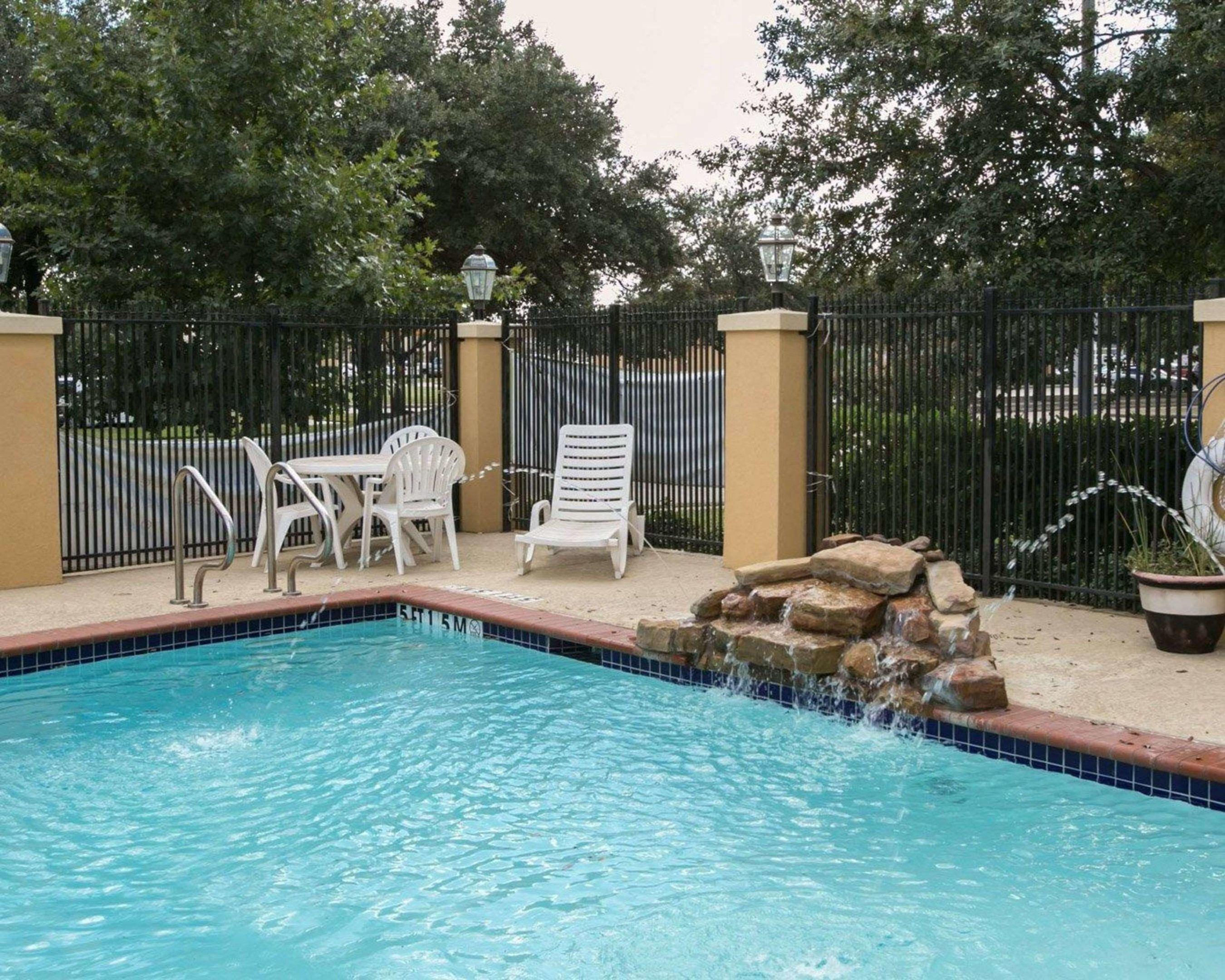 Sleep Inn & Suites Hwy 290/NW Freeway — photo 5