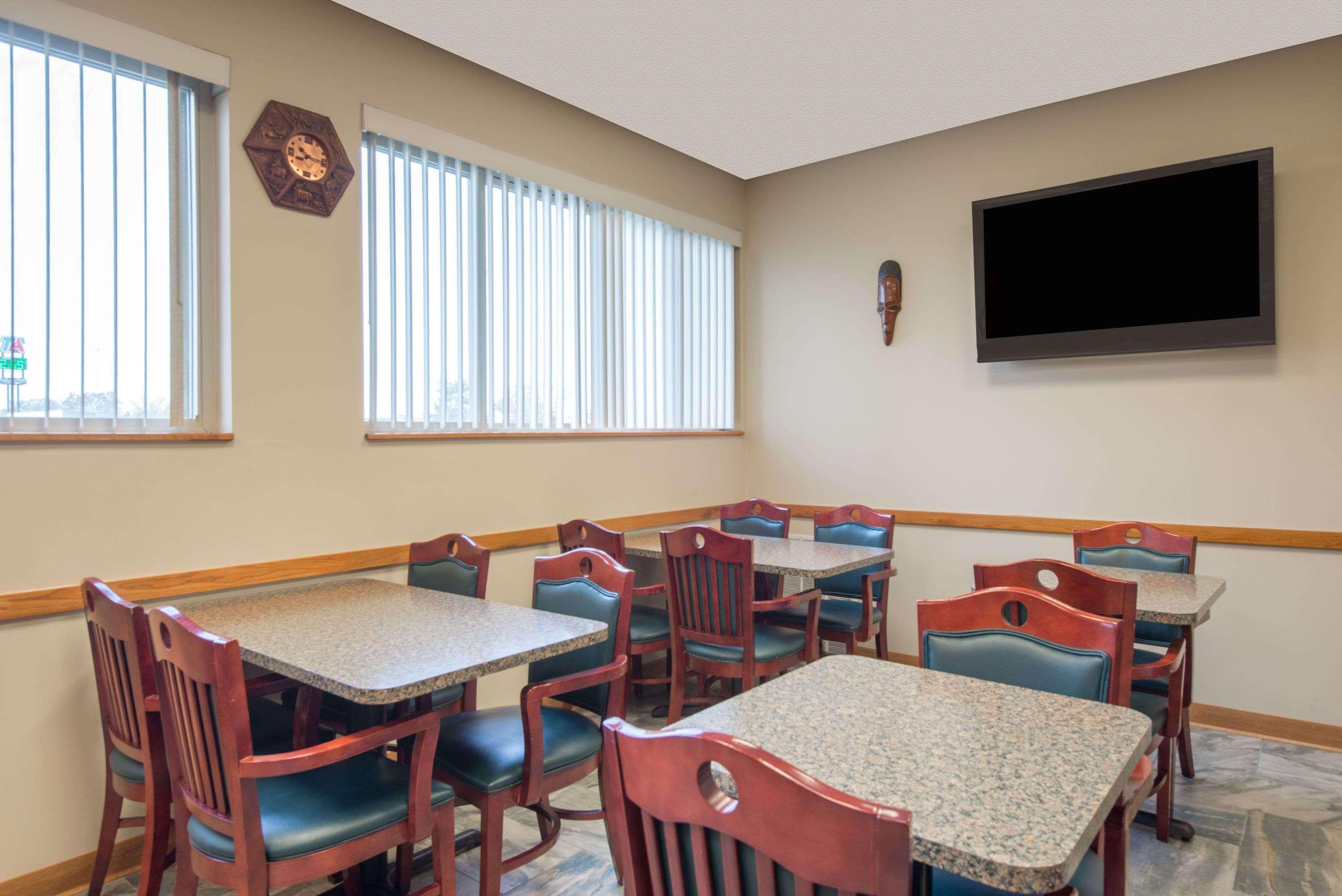 Super 8 by Wyndham Youngstown/Austintown — photo 5