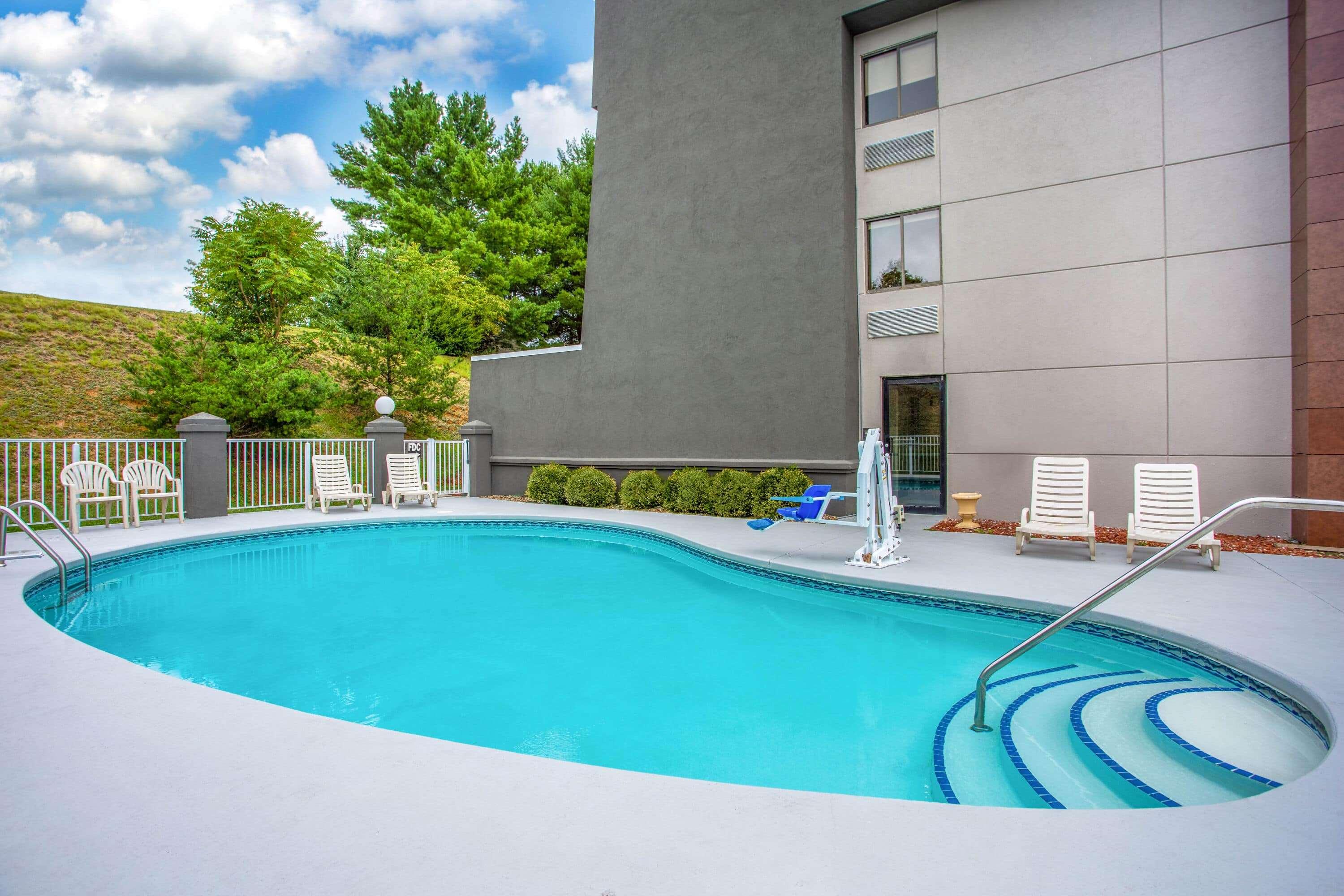 La Quinta Inn by Wyndham Roanoke Salem — photo 4