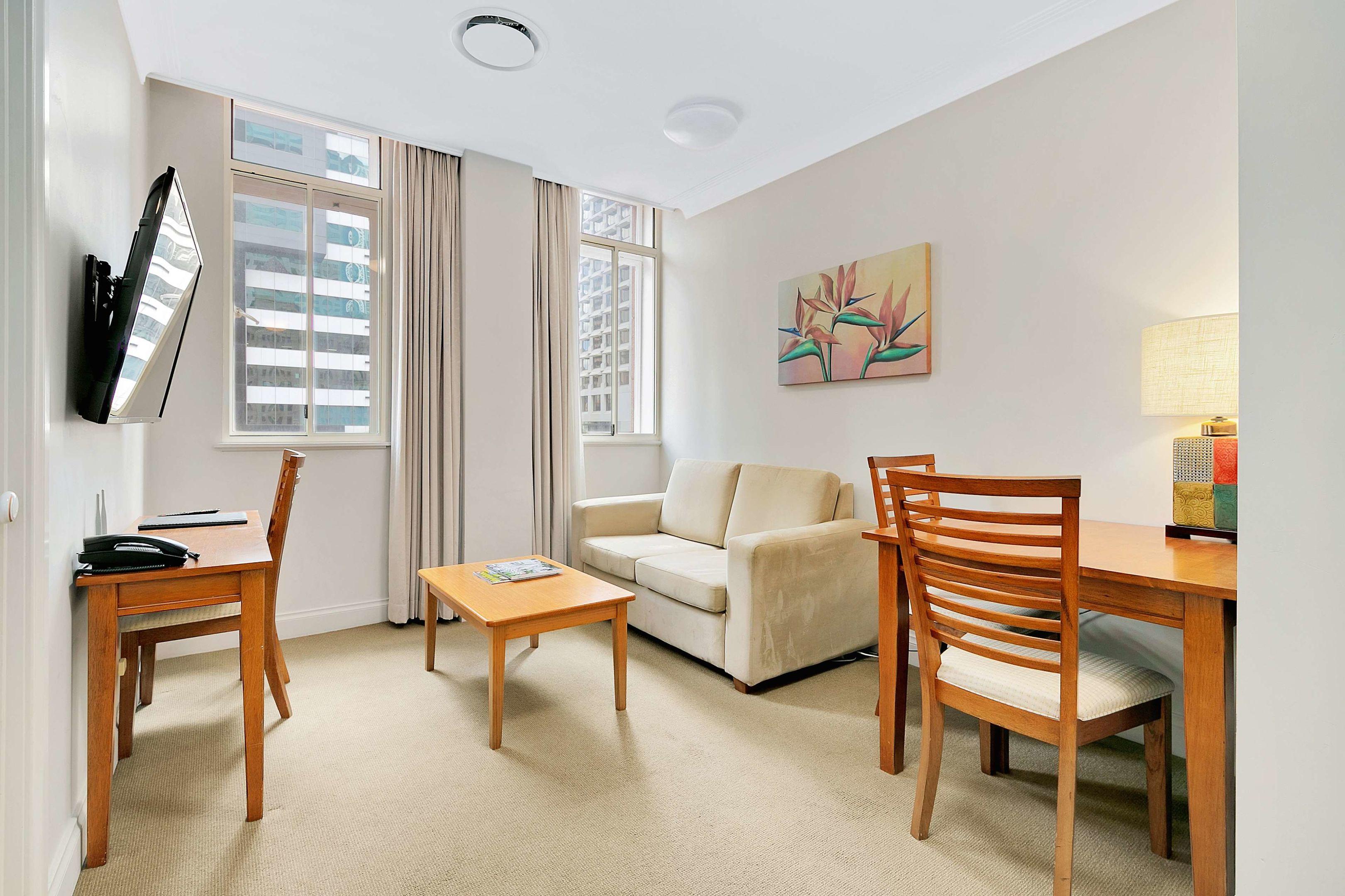 The Manor Apartment Hotel — photo 4