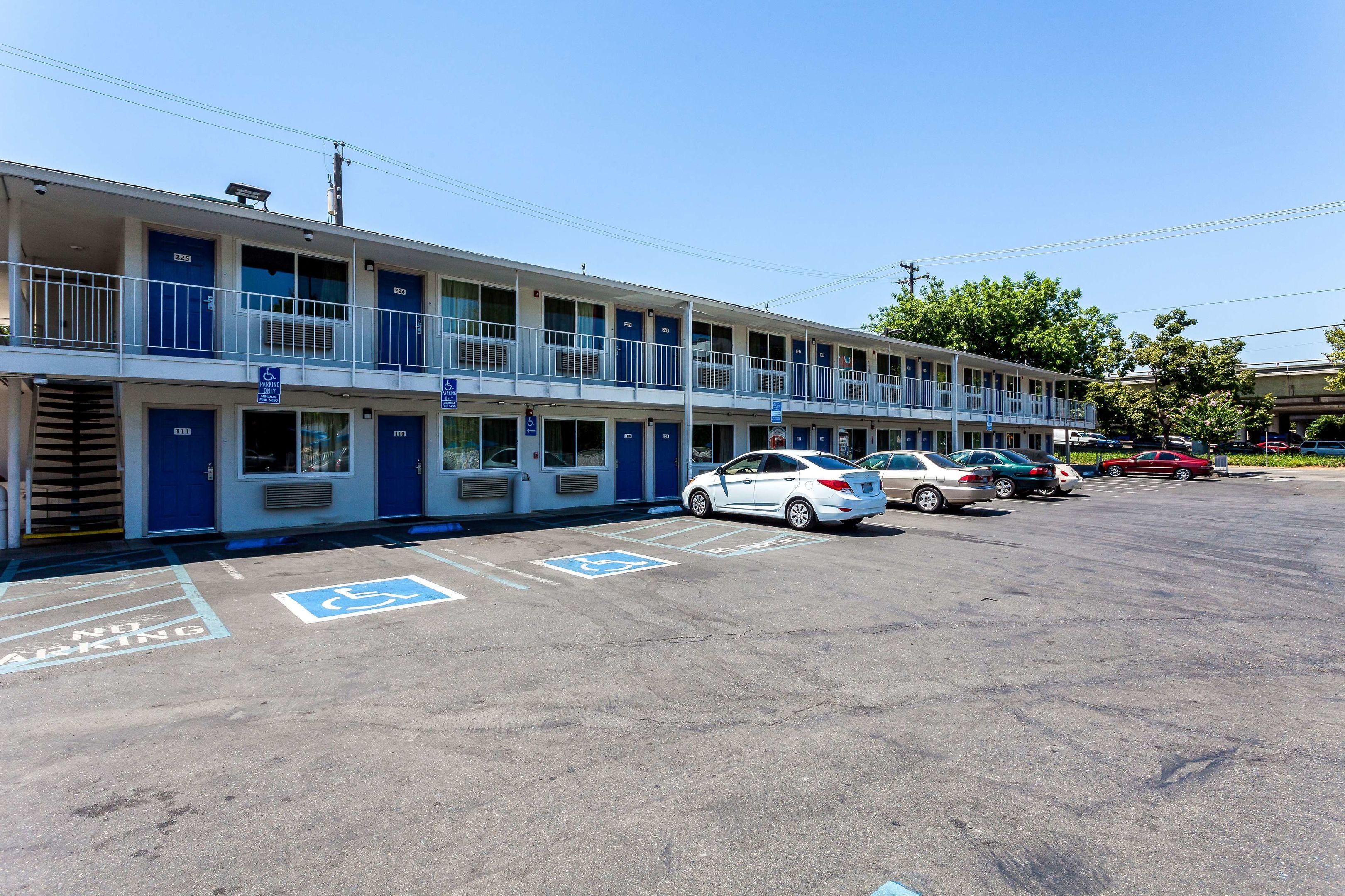 Motel 6 Sacramento Downtown — photo 4