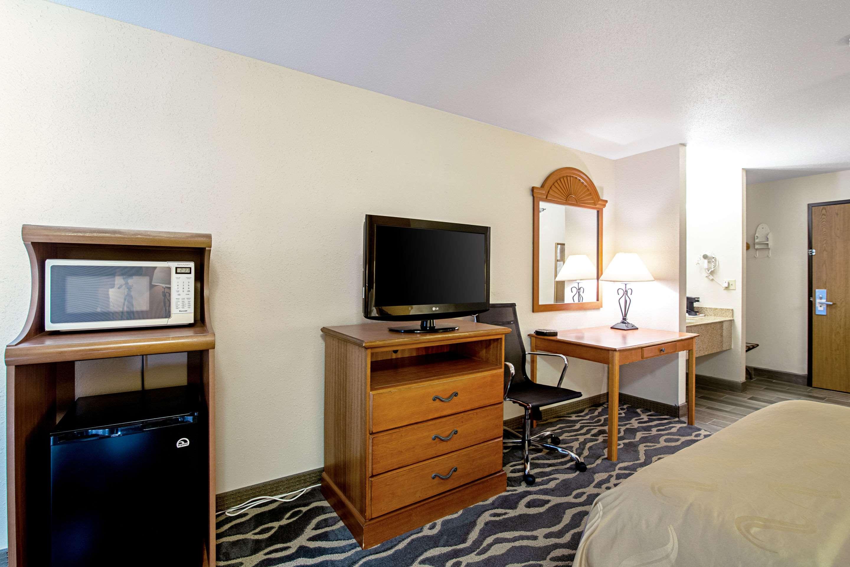 Quality Inn — photo 4