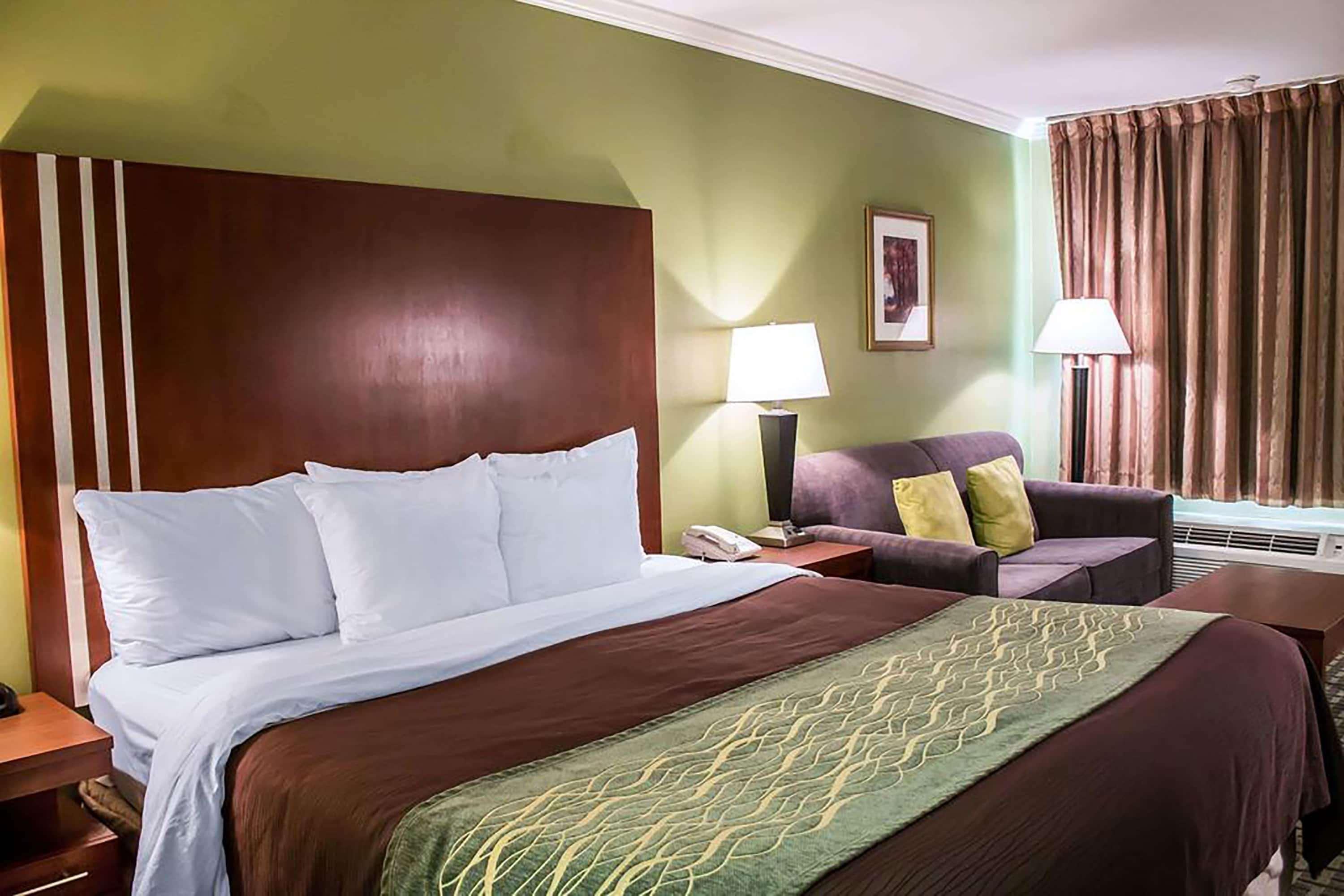 Days Inn by Wyndham Austintown — photo 4