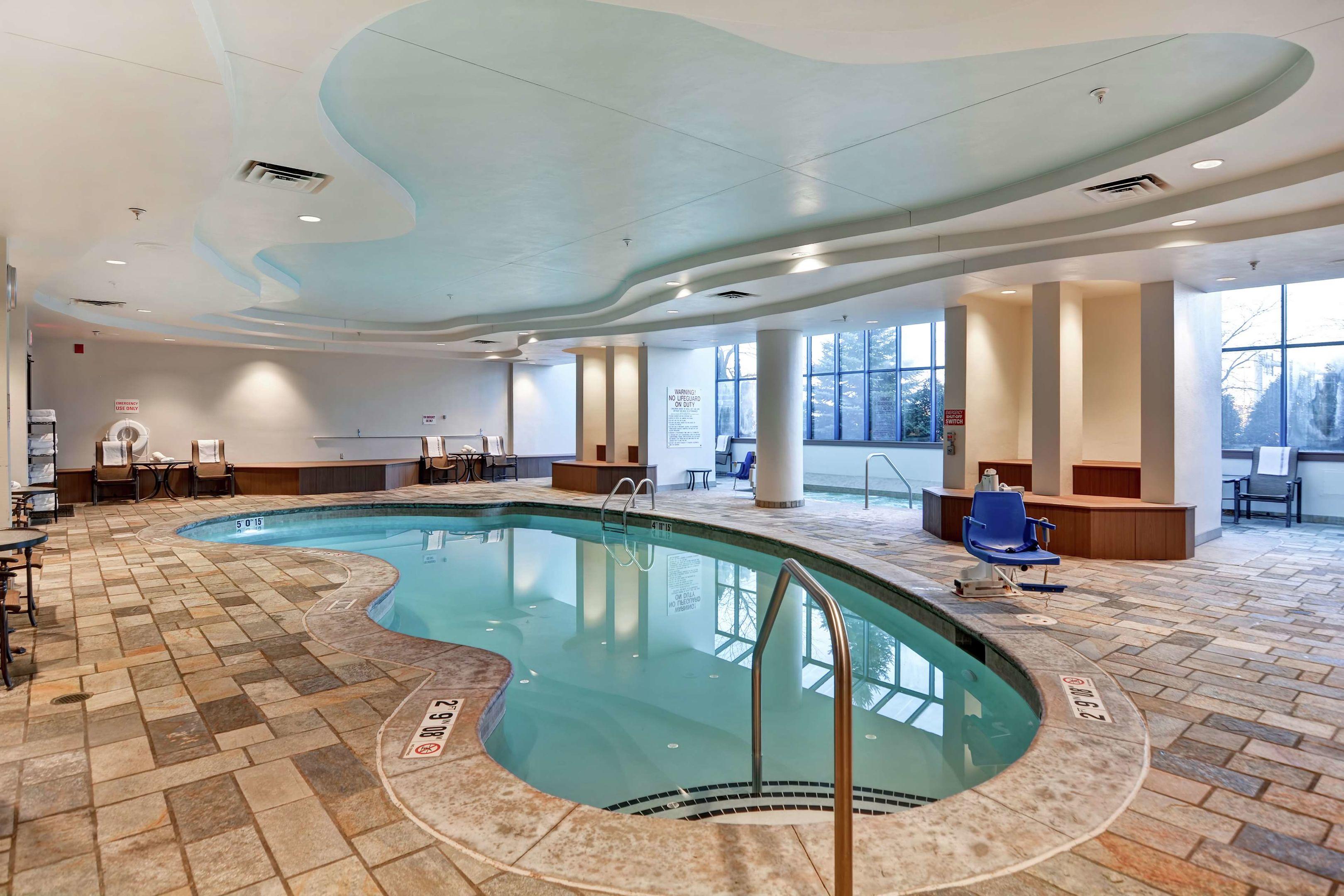 Embassy Suites Minneapolis - Airport — photo 4
