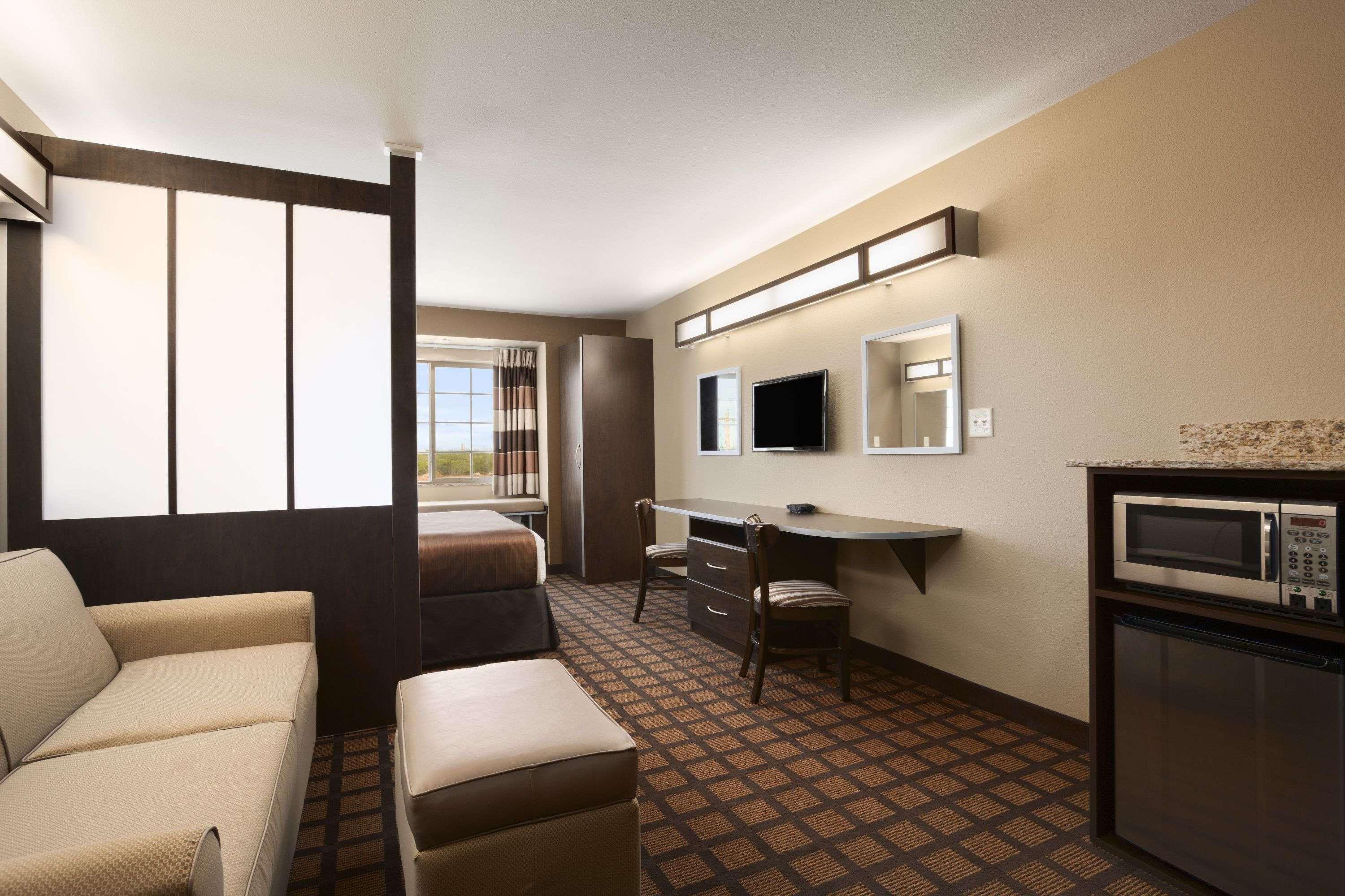 Microtel Inn & Suites Cotulla — photo 4