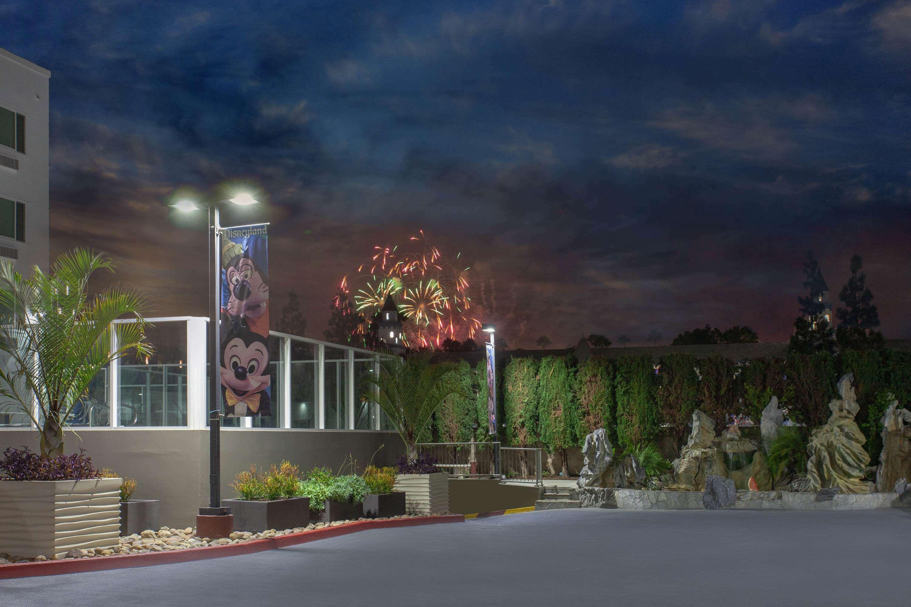Wyndham Garden Anaheim — photo 5