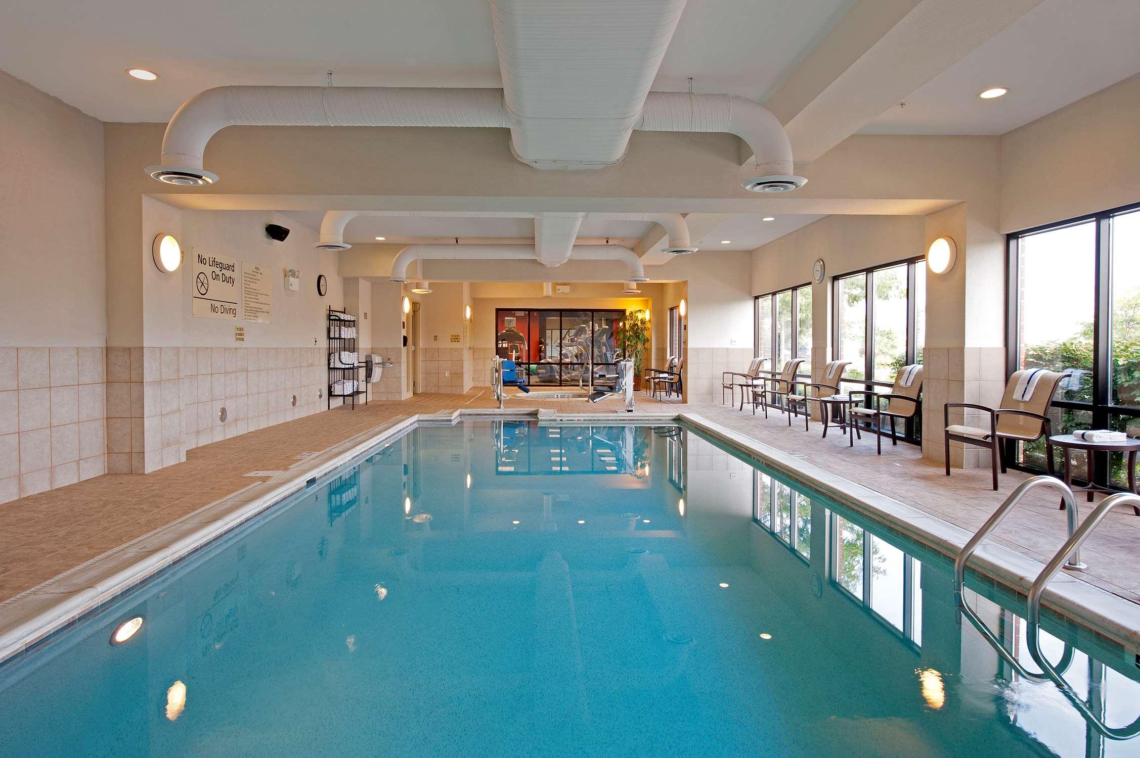 Hampton Inn & Suites Columbus-Easton Area — photo 5