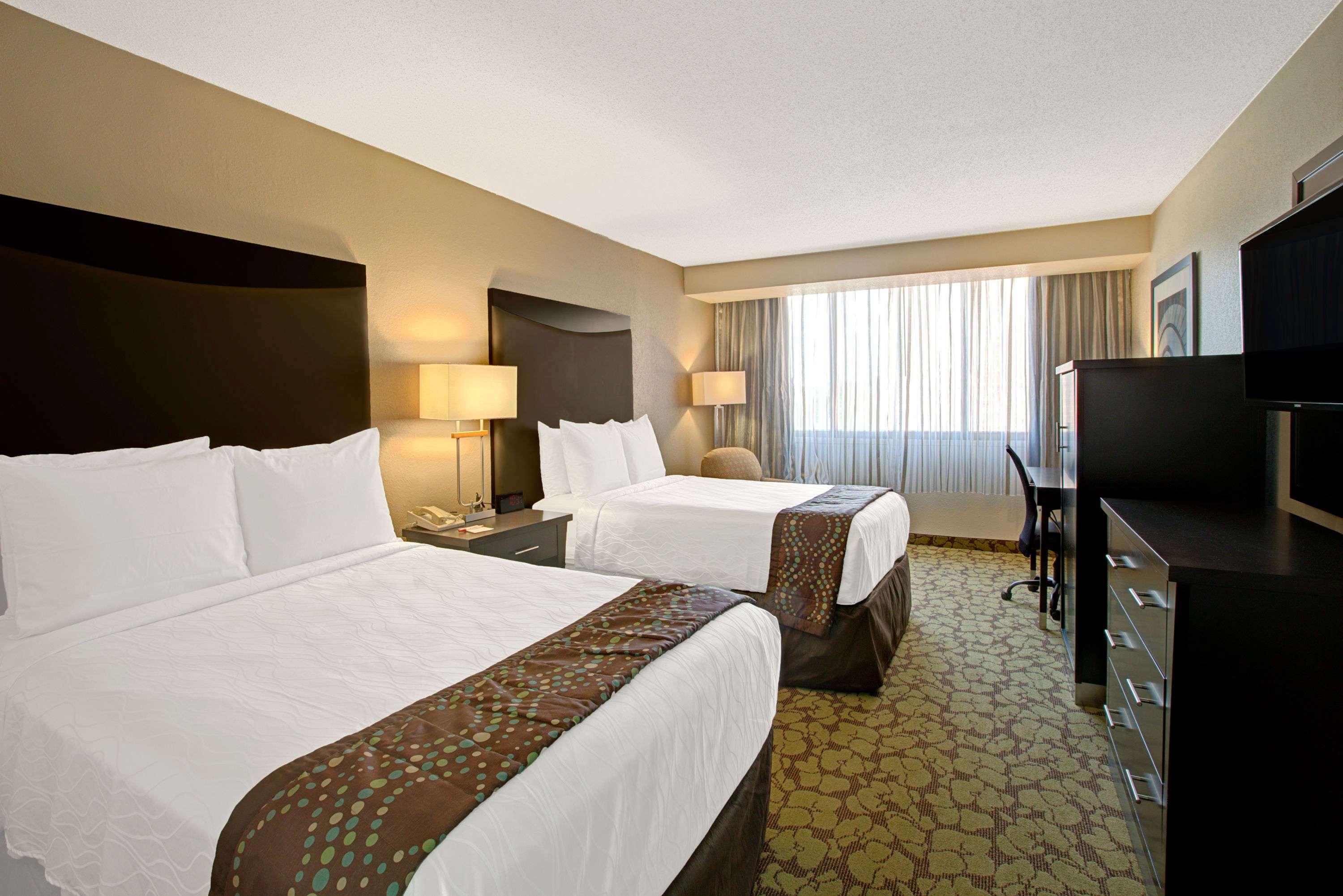 Ramada Plaza Charlotte Airport Hotel and Conference Center — photo 3