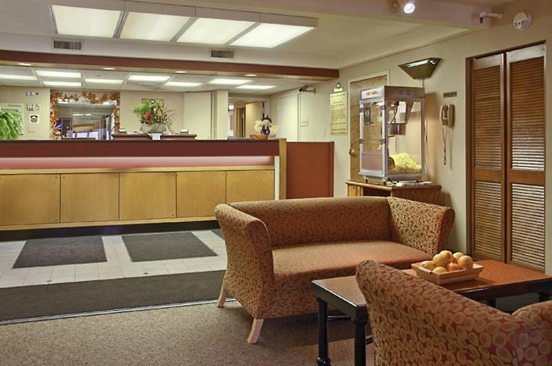 Days Inn Harrisburg North — photo 3