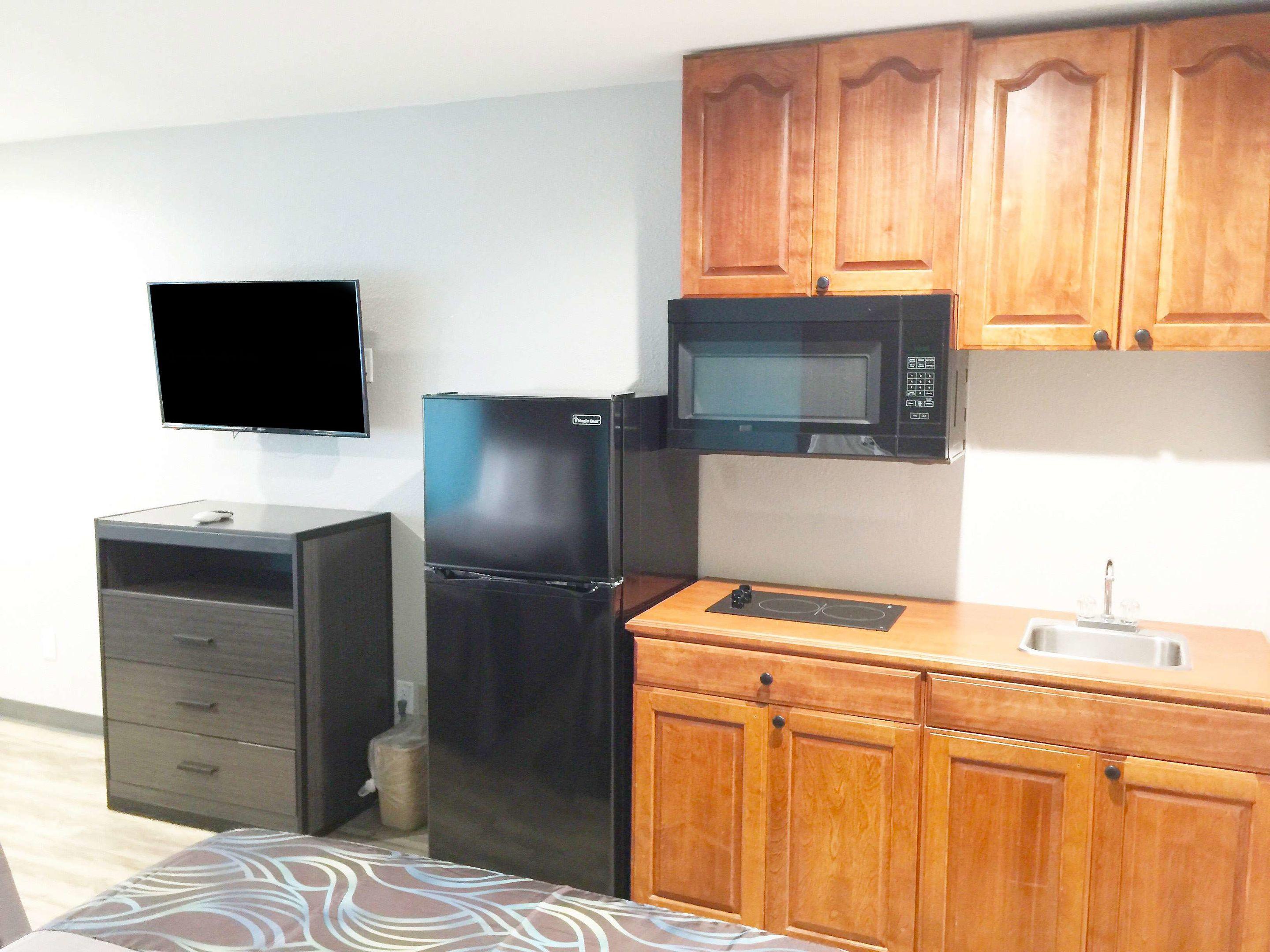 Americas Best Value Inn and Suites Mont Belvieu — photo 4