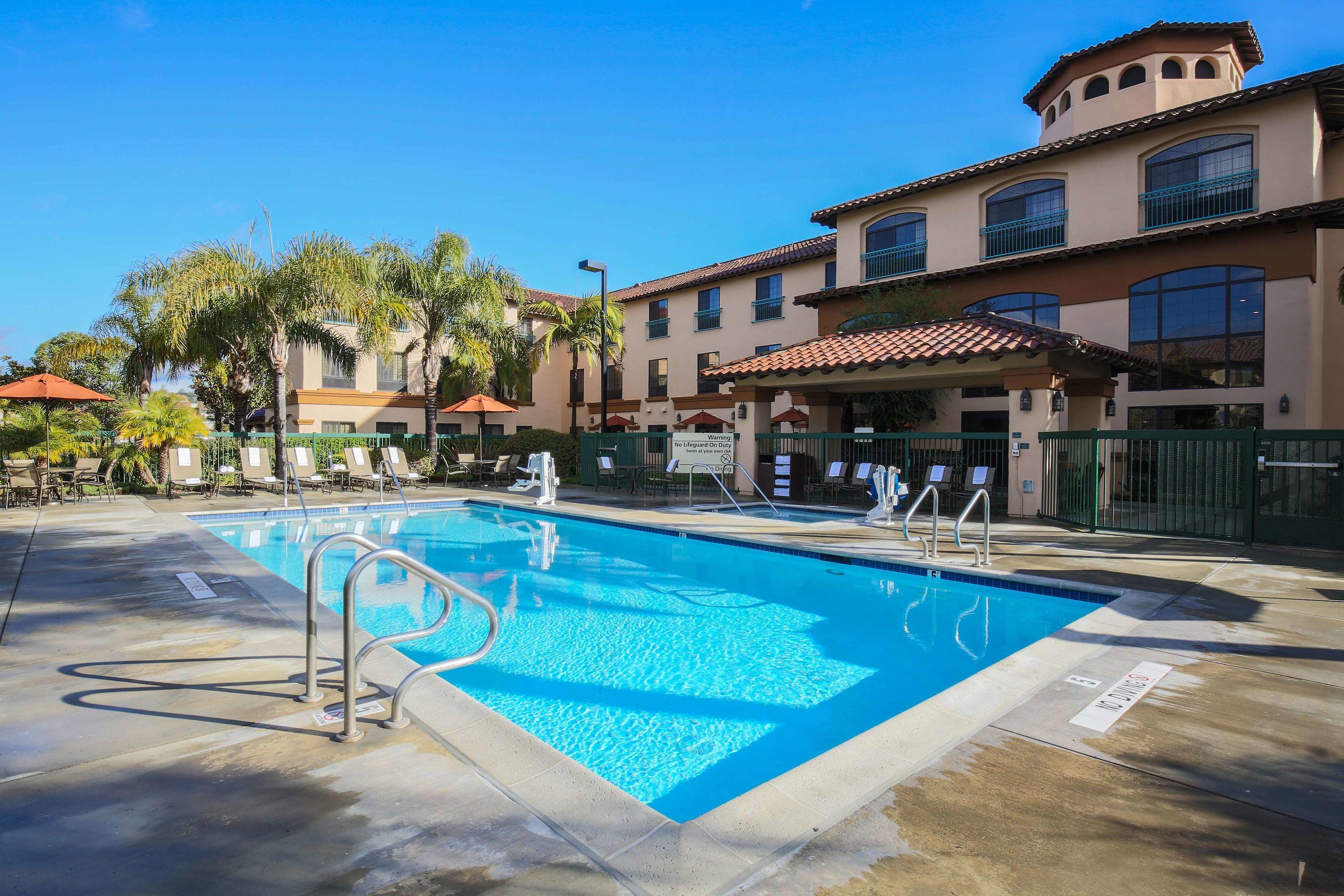 Hampton Inn & Suites Camarillo — photo 3
