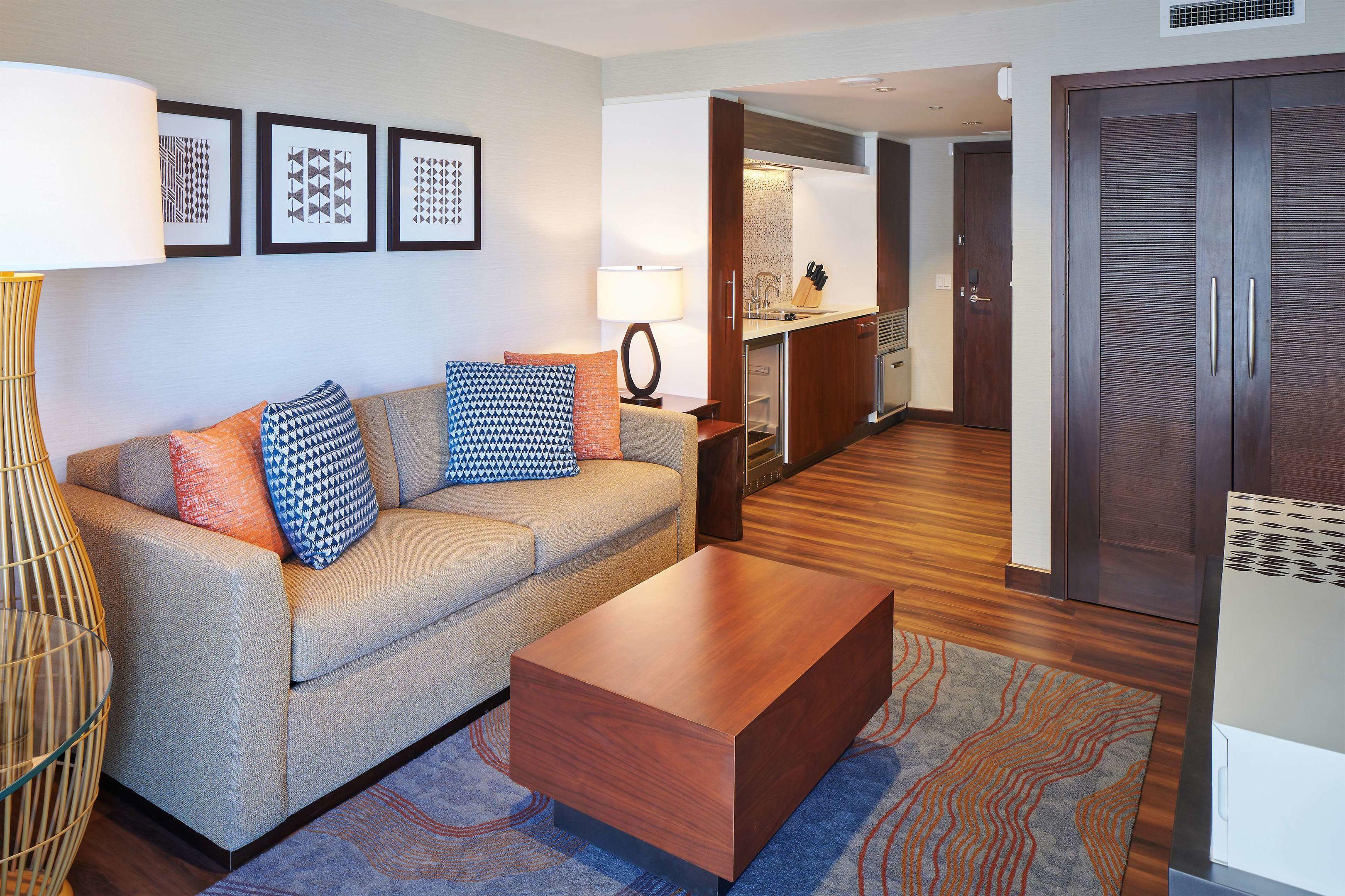 Hokulani Waikiki by Hilton Grand Vacations Club — photo 5
