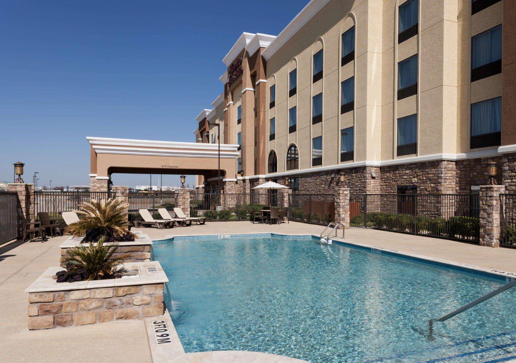 Hampton Inn & Suites Dallas-Arlington-South — photo 4
