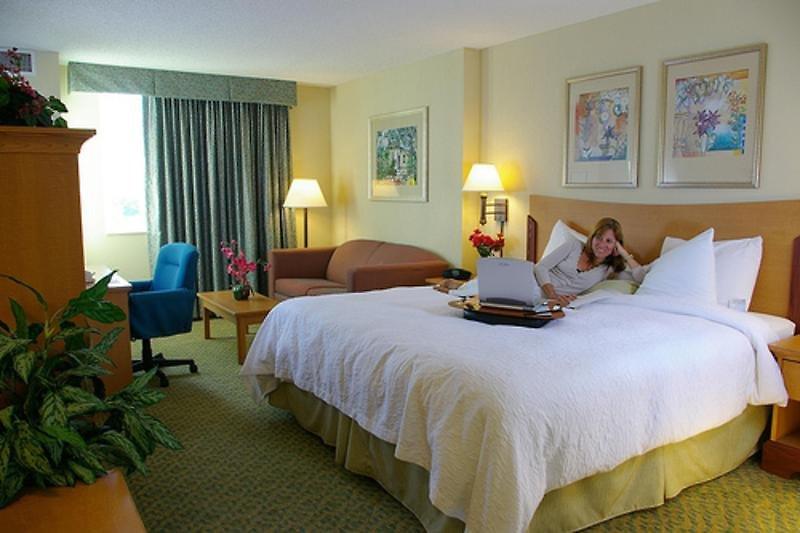 Hampton Inn & Suites Miami Airport South — photo 5