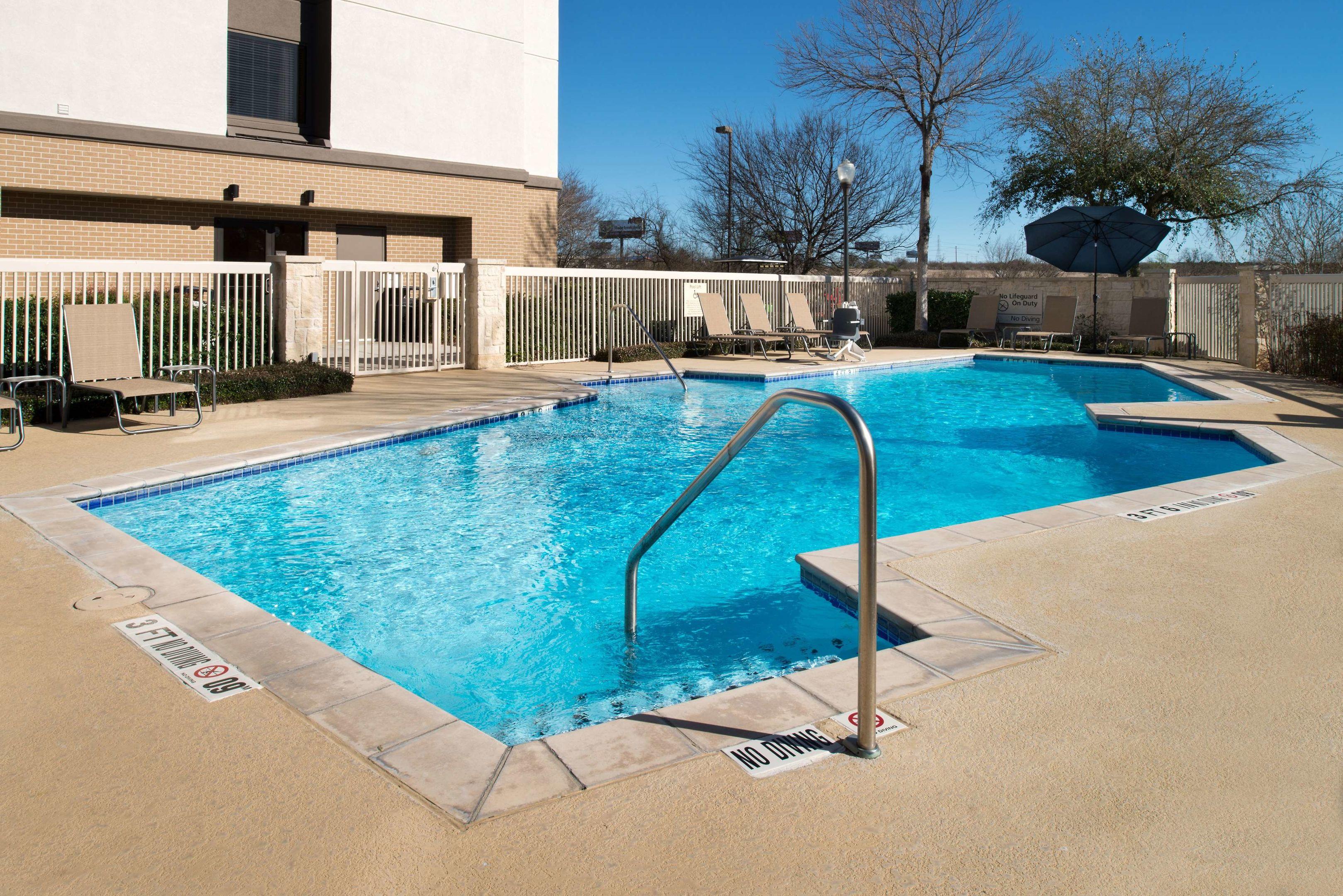 Hampton Inn & Suites Schertz — photo 5