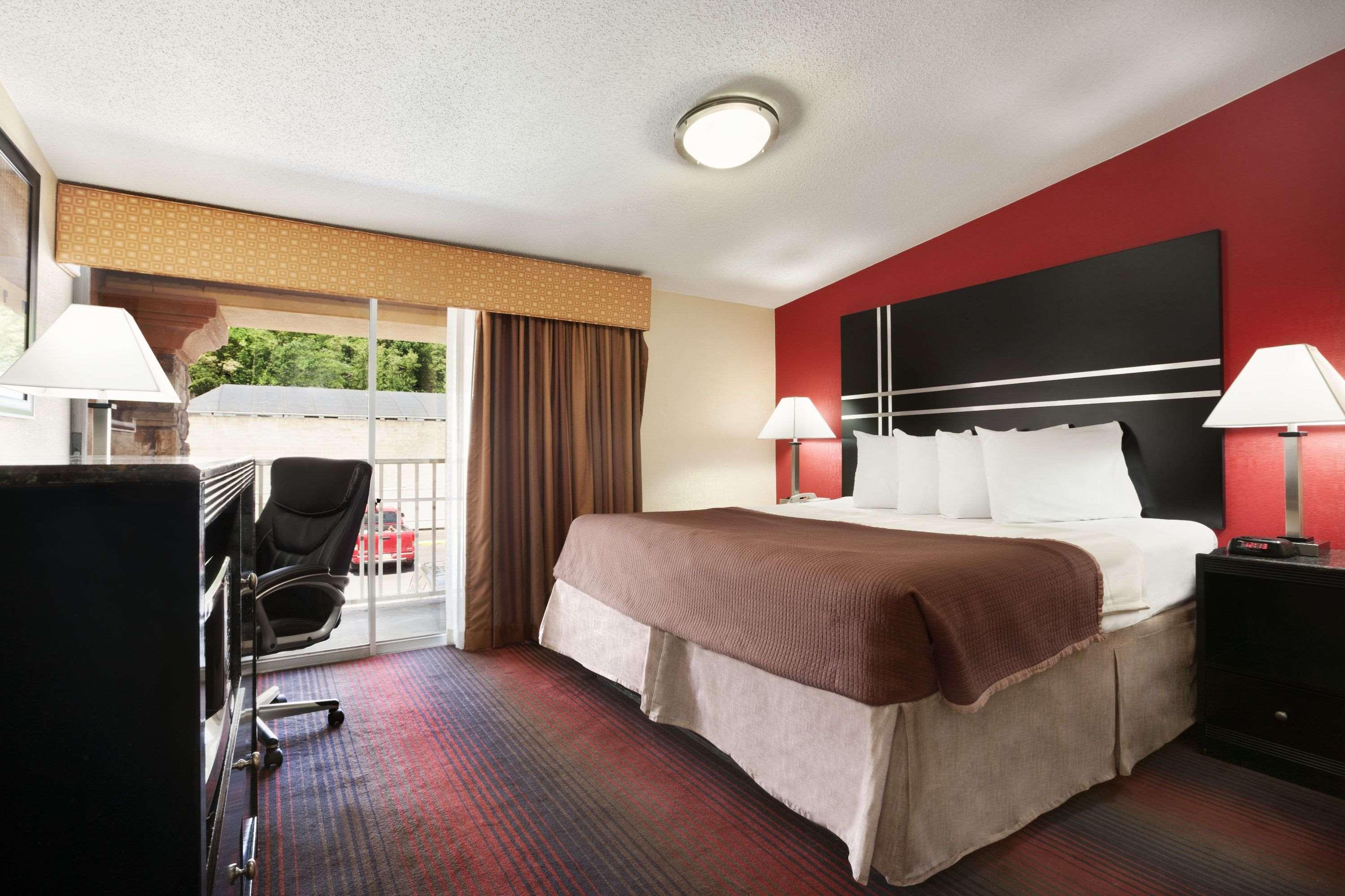 Howard Johnson Express Inn - North Plainfield — photo 5