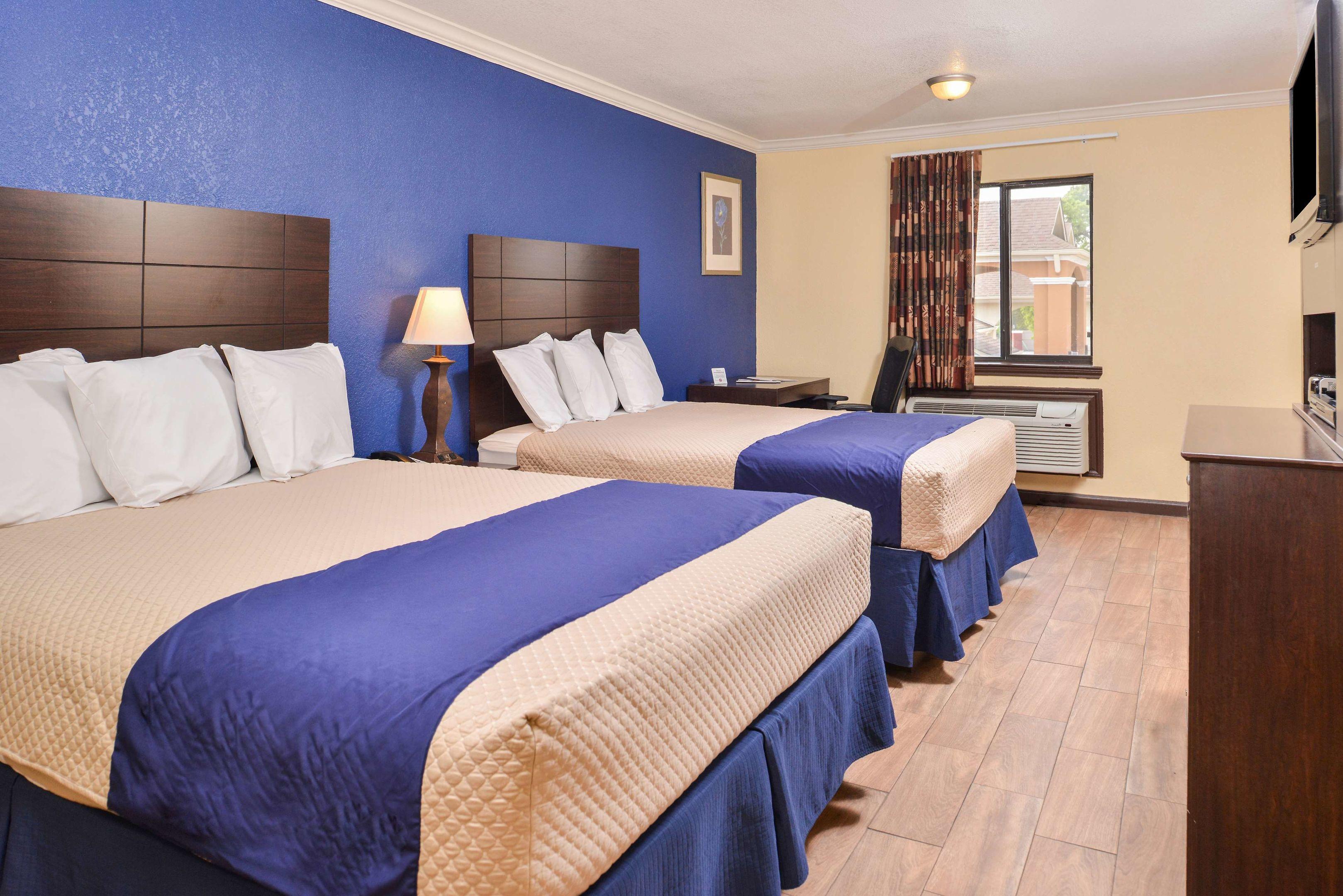 Americas Best Value Inn - Medical Center Downtown — photo 5