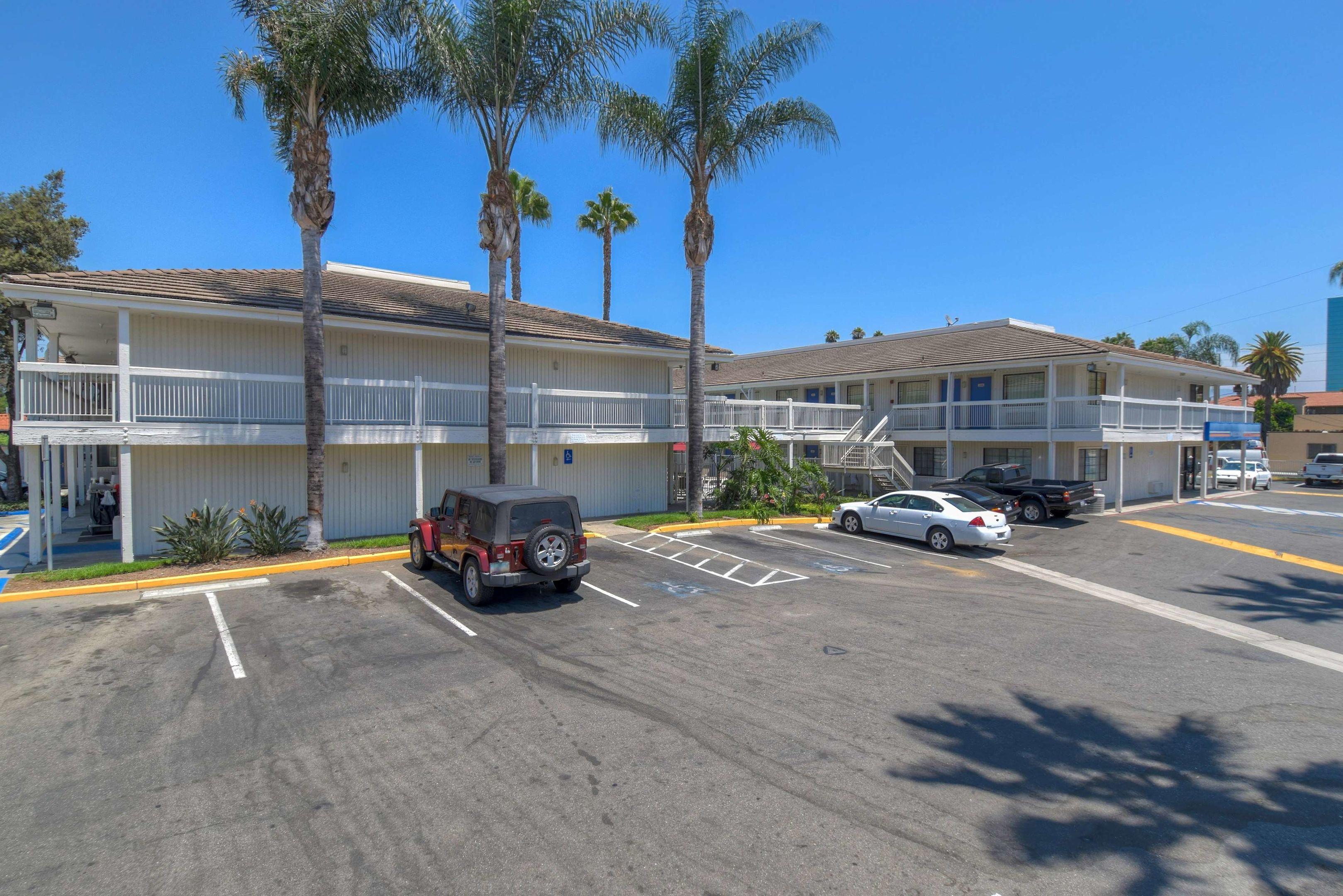 Motel 6 Santa Ana — photo 4