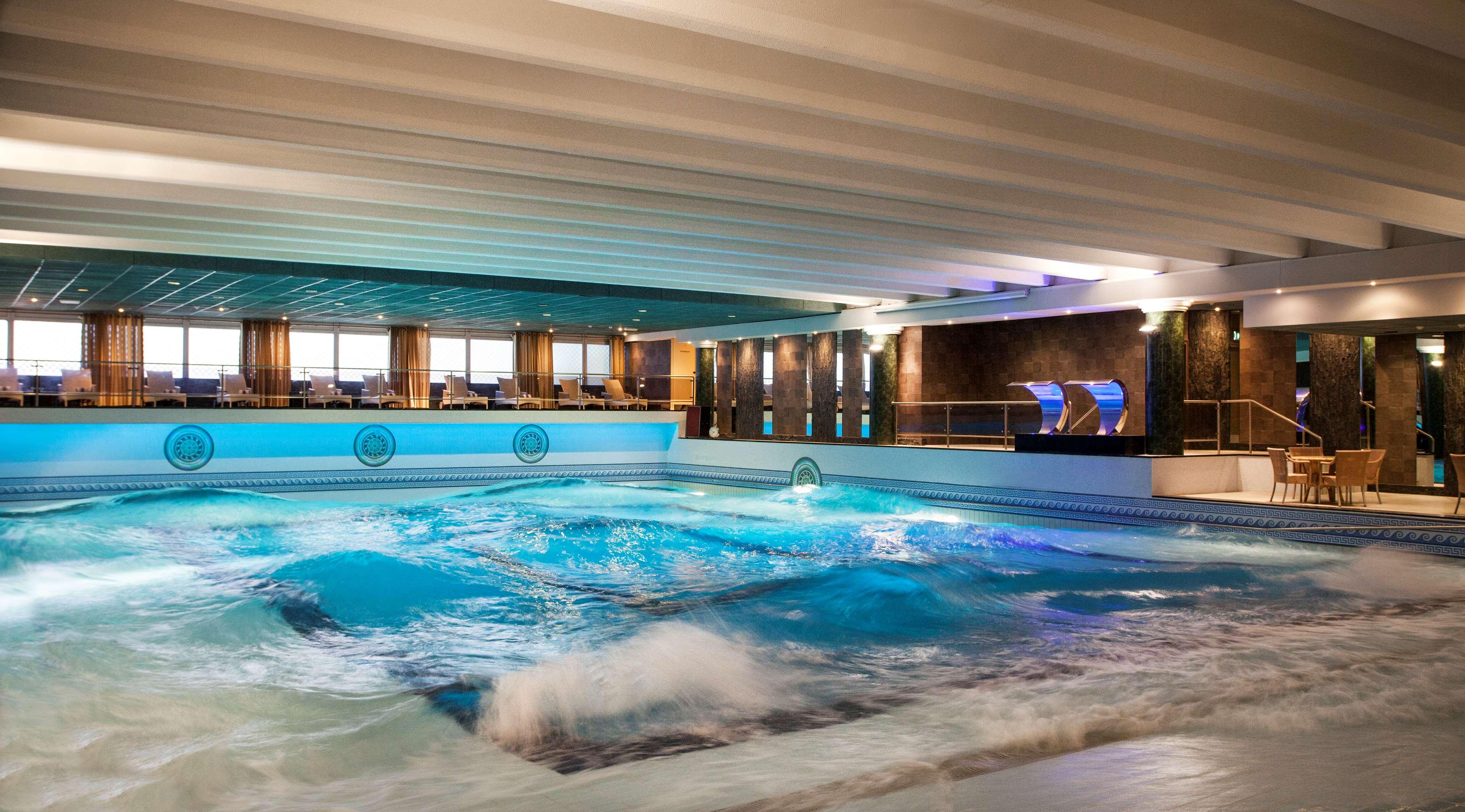 Beach Hotel — photo 3