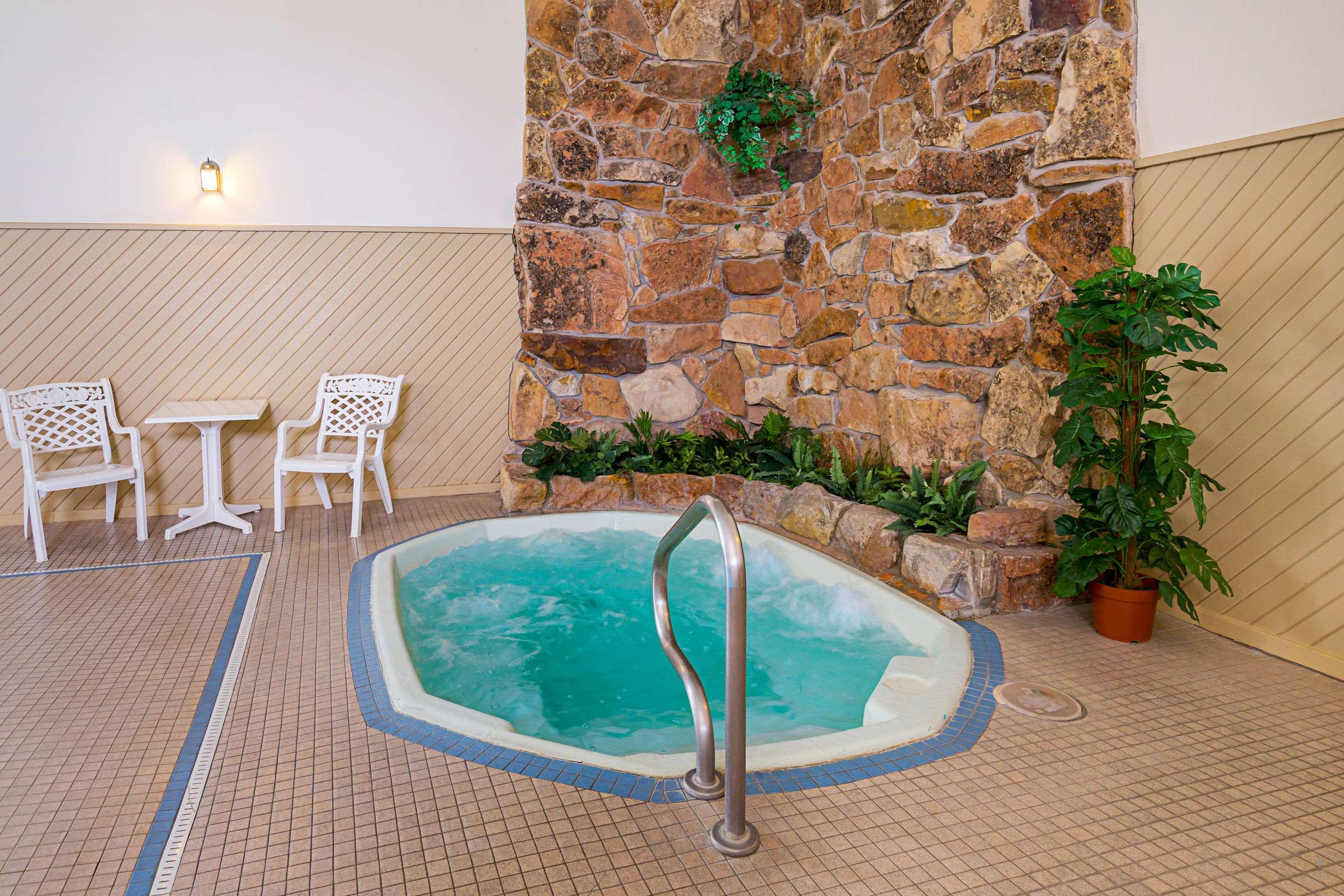 Quality Inn & Suites I-90 — photo 3