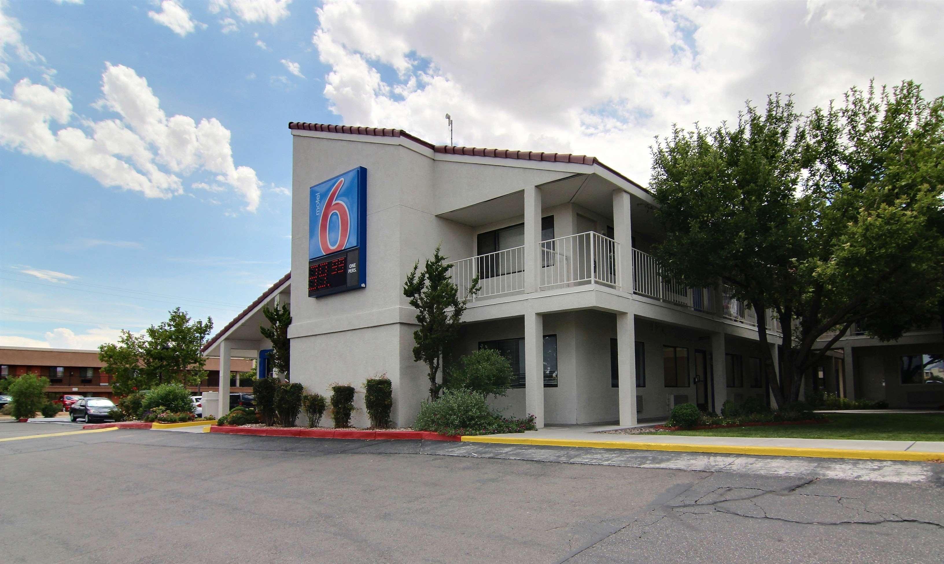 Motel 6 Albuquerque - Coors Road — photo 4