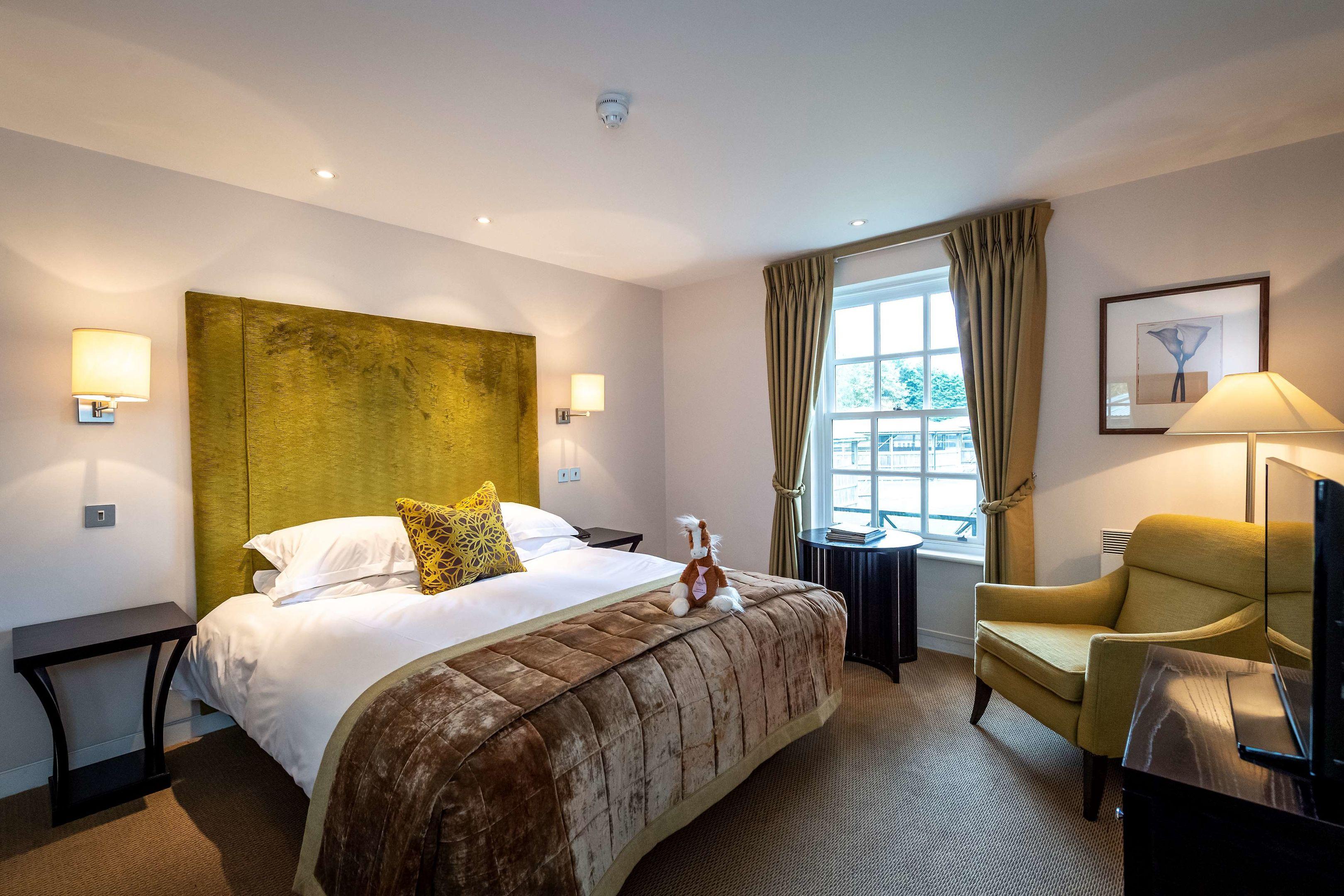 Bedford Lodge Hotel — photo 4