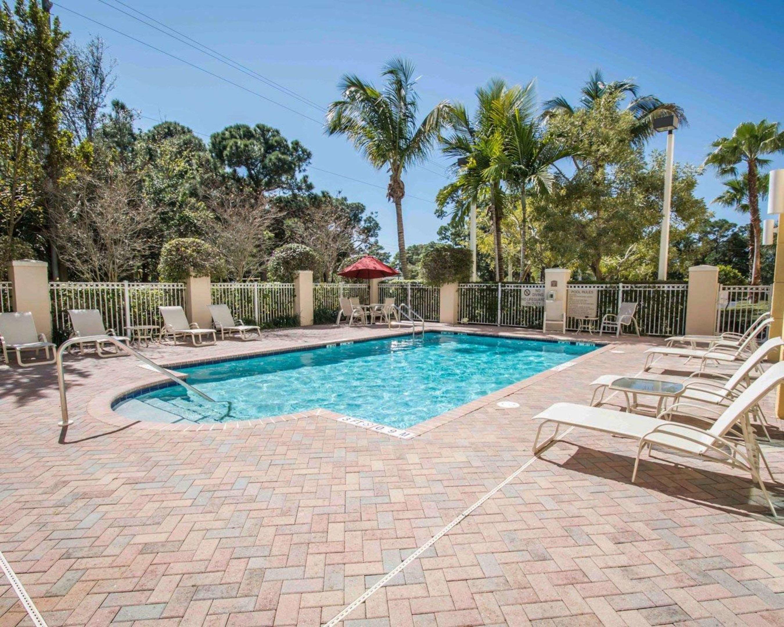Comfort Inn & Suites Jupiter I-95 — photo 4