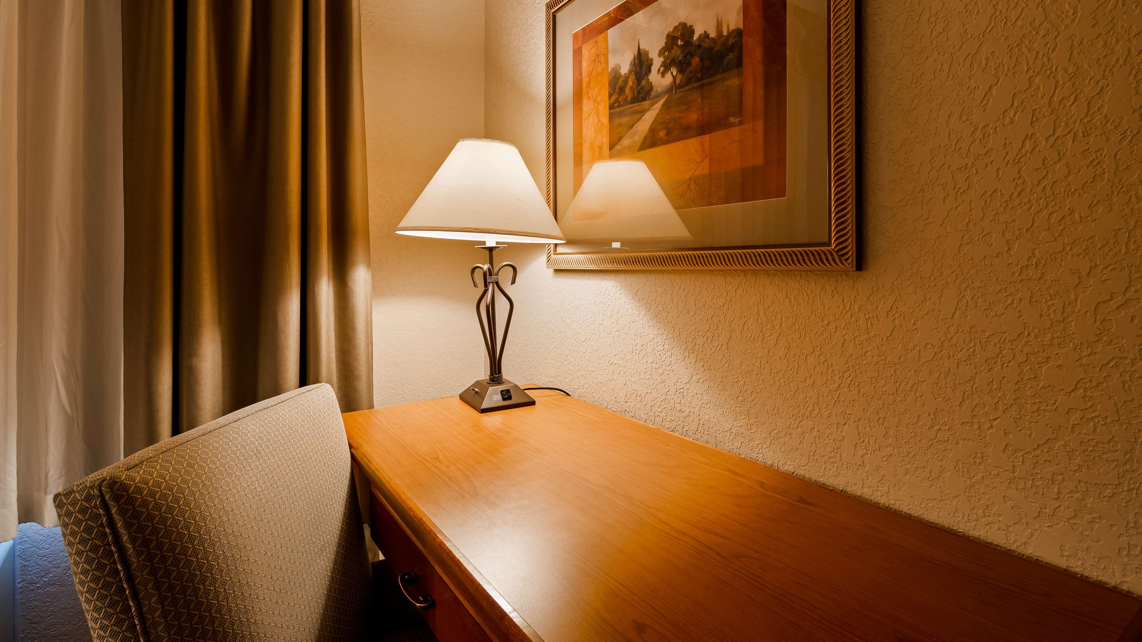 Best Western Plus Mid Nebraska Inn & Suites — photo 5