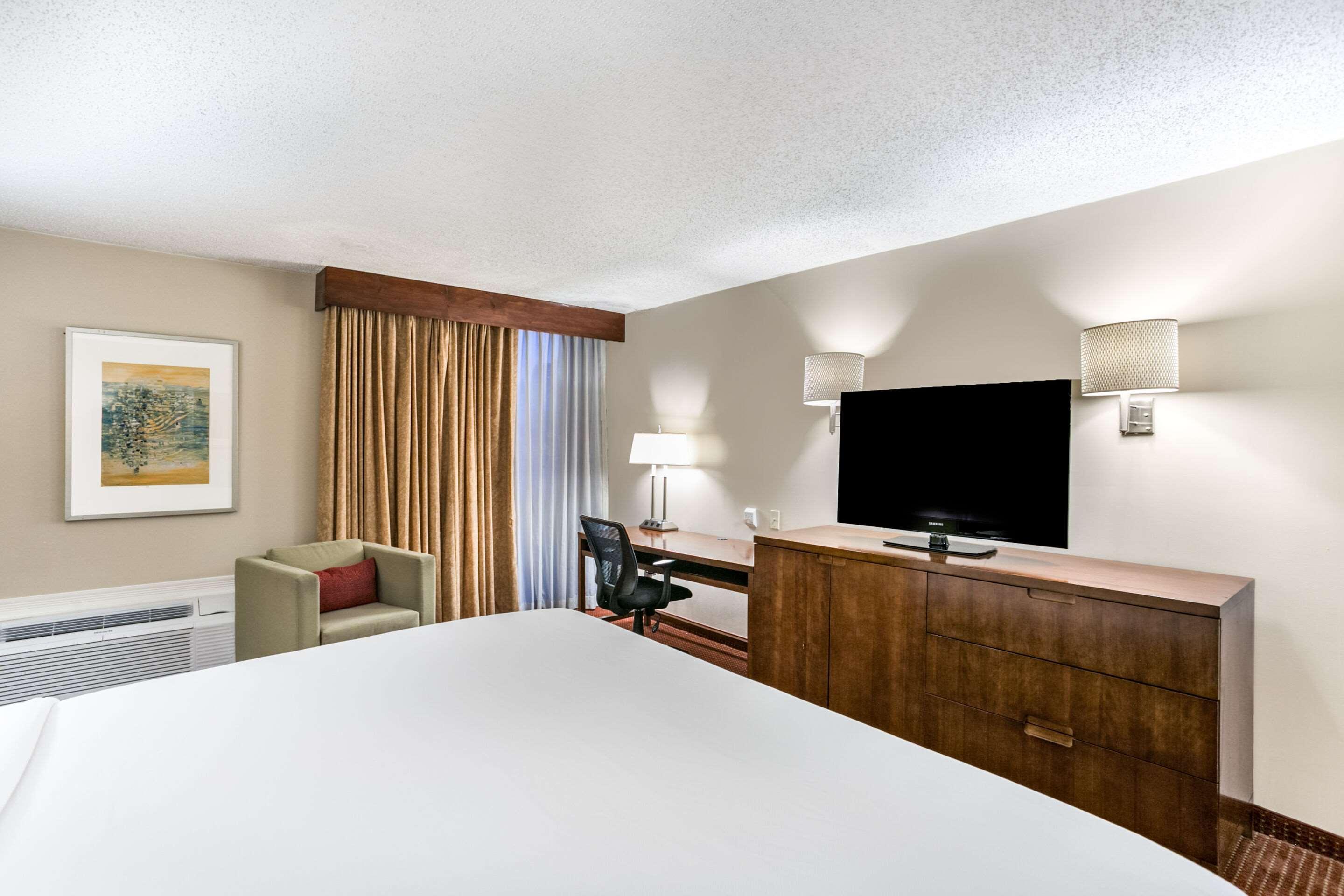 Clarion Hotel BWI Airport Arundel Mills — photo 4