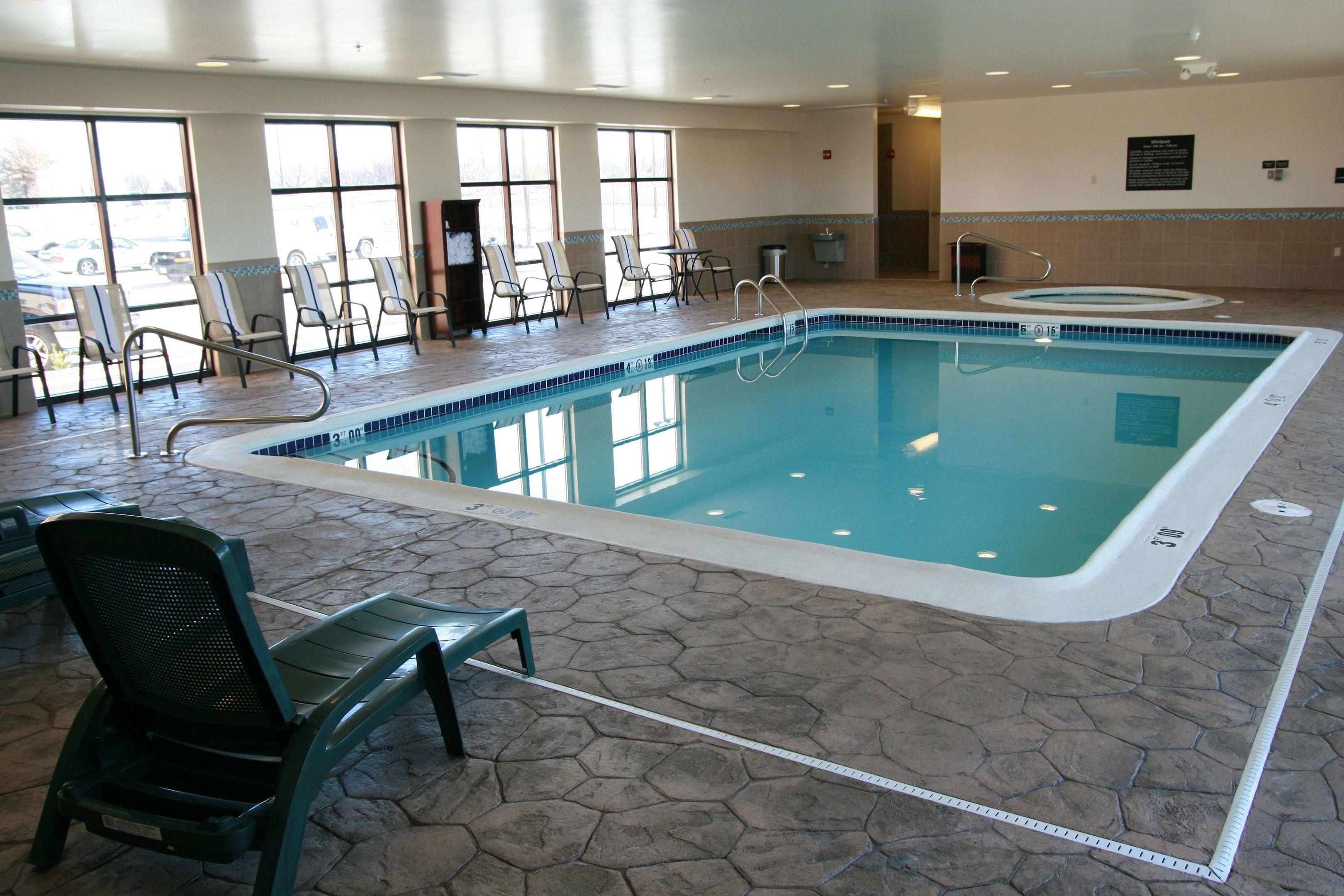 Hampton Inn Topeka — photo 3