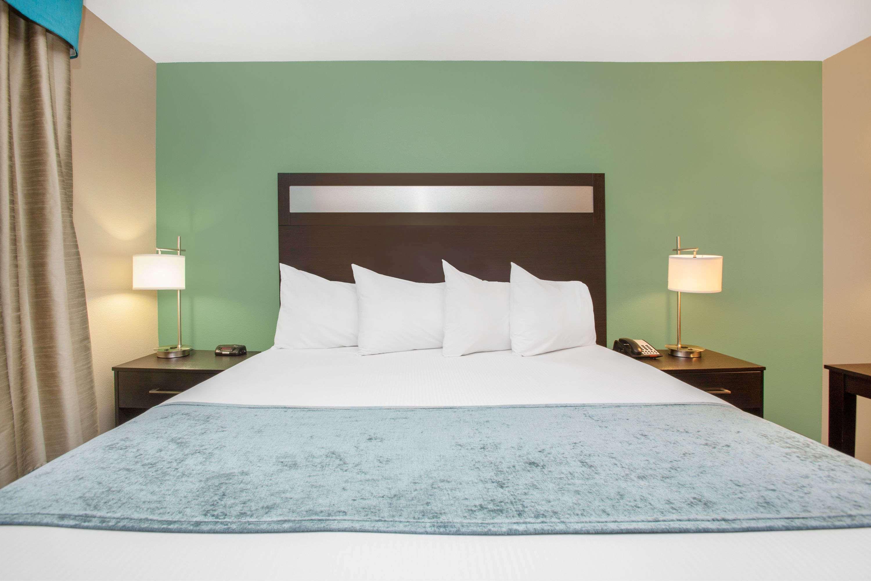 Baymont Inn & Suites Midland Center — photo 5