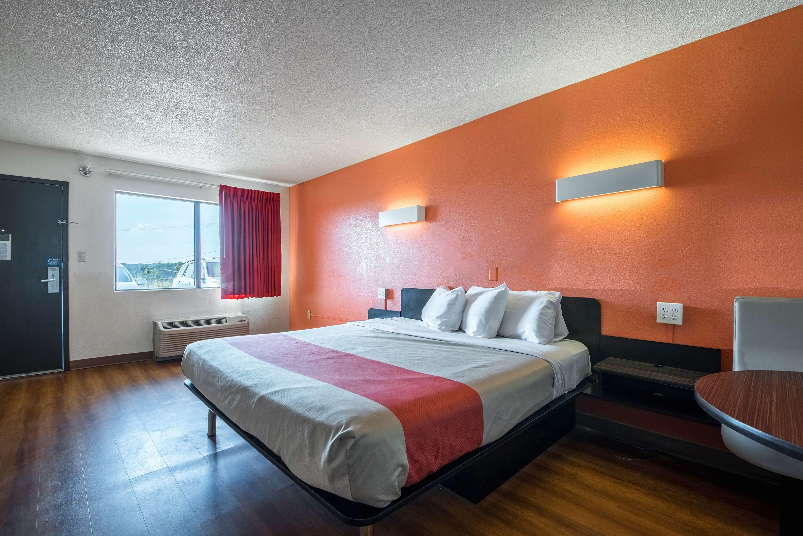 Motel 6 Concord - Kannapolis — photo 4