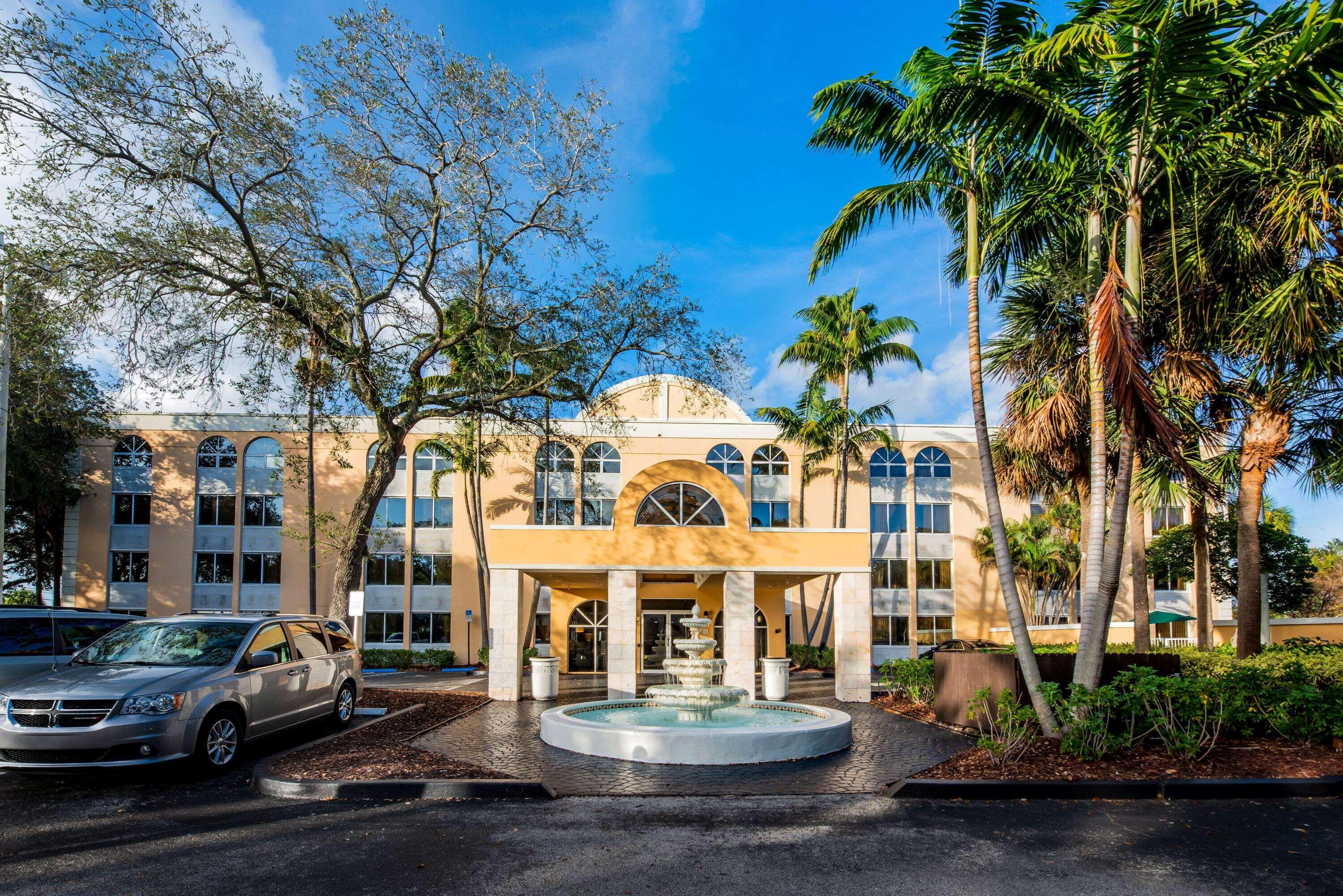 La Quinta Inn & Suites Fort Lauderdale Tamarac — photo 4